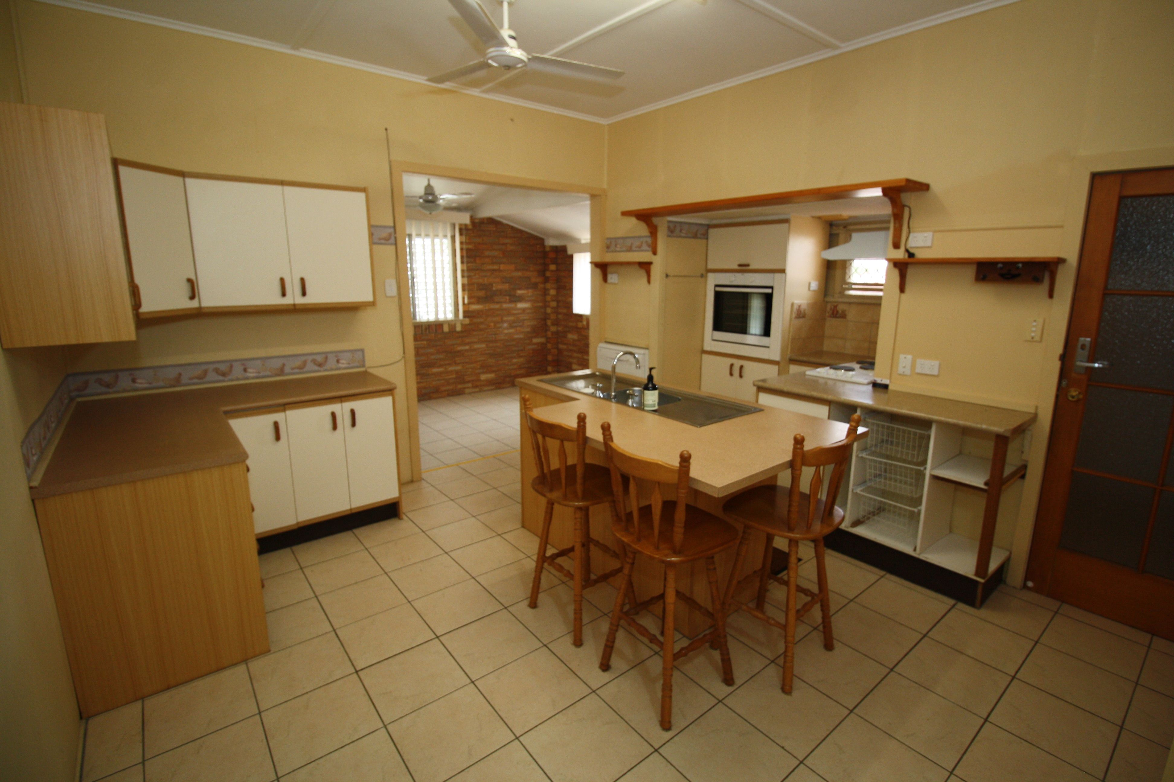 179 Cypress Street, Urangan, QLD 4655