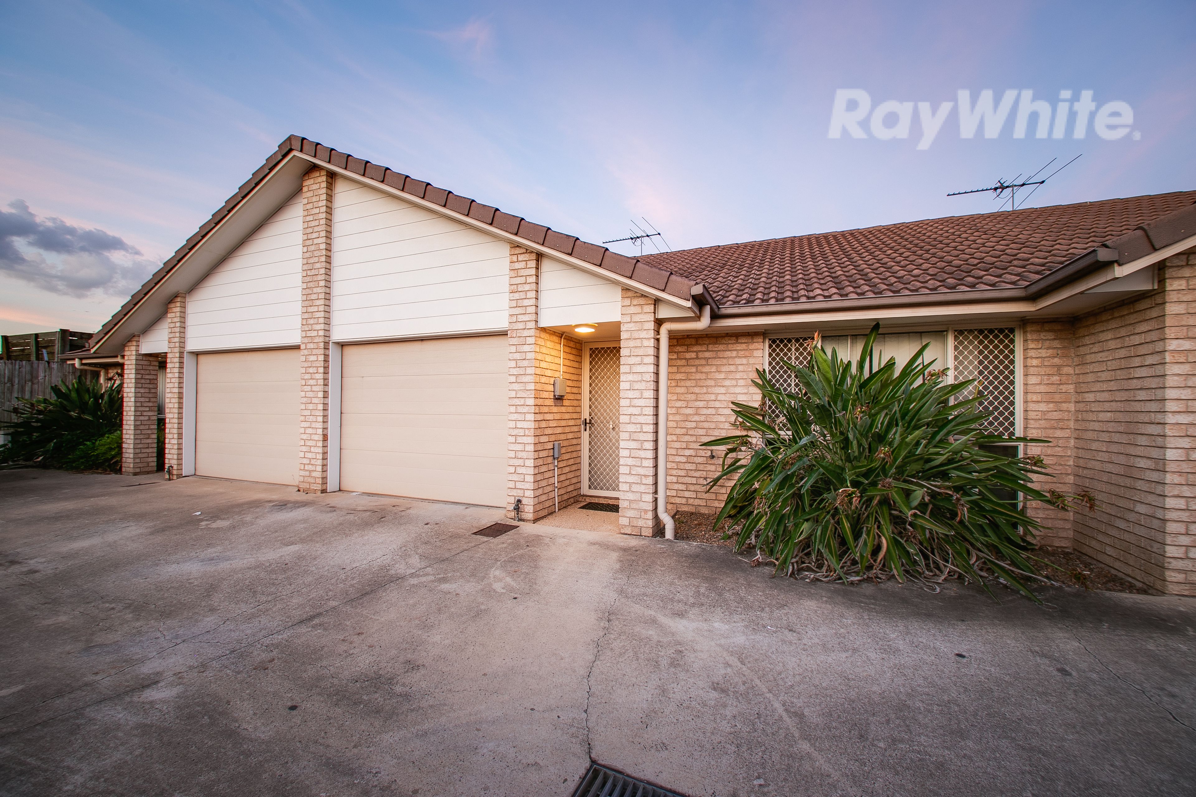 8 Rosegum Place, Redbank Plains QLD 4301