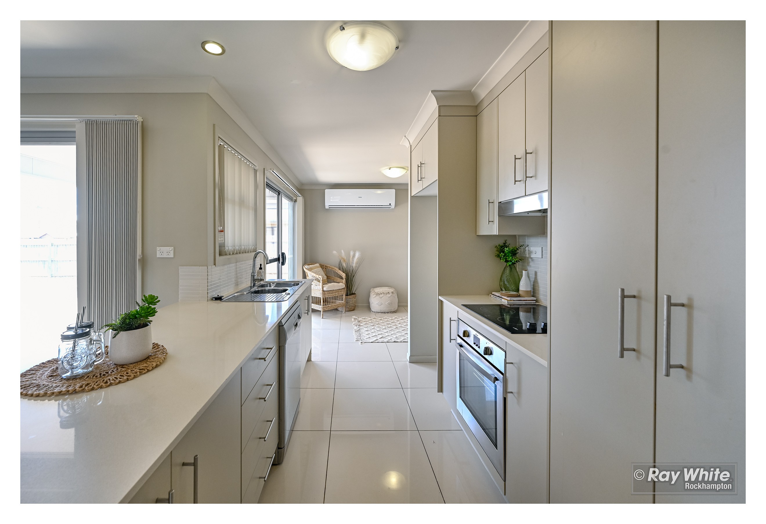 14 Maree Crescent, Gracemere, QLD 4702