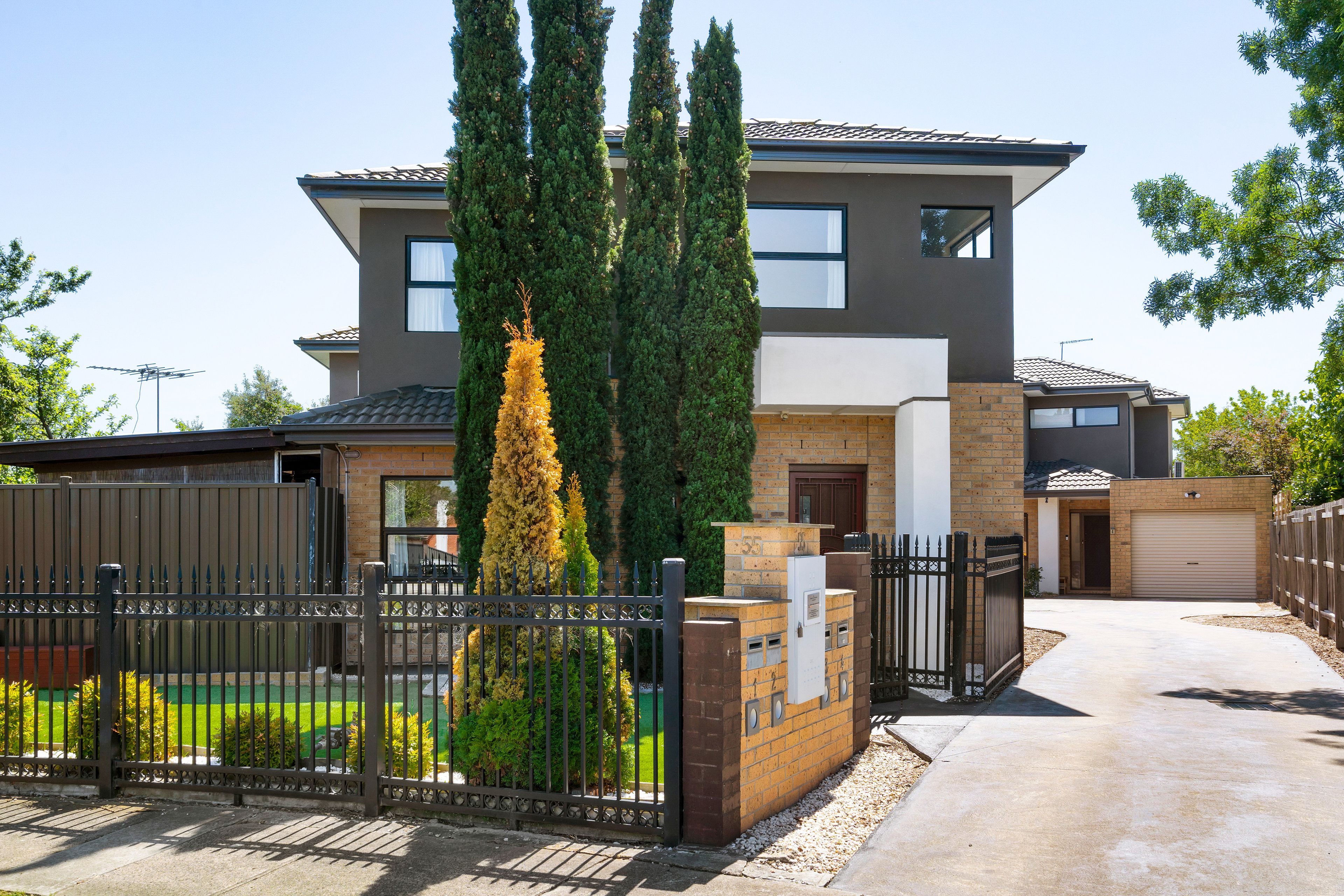 55 Emu Parade , Jacana VIC 3047
