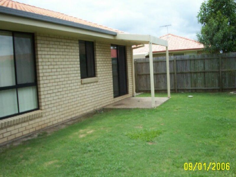 3 Robert Close, Scarborough, QLD 4020