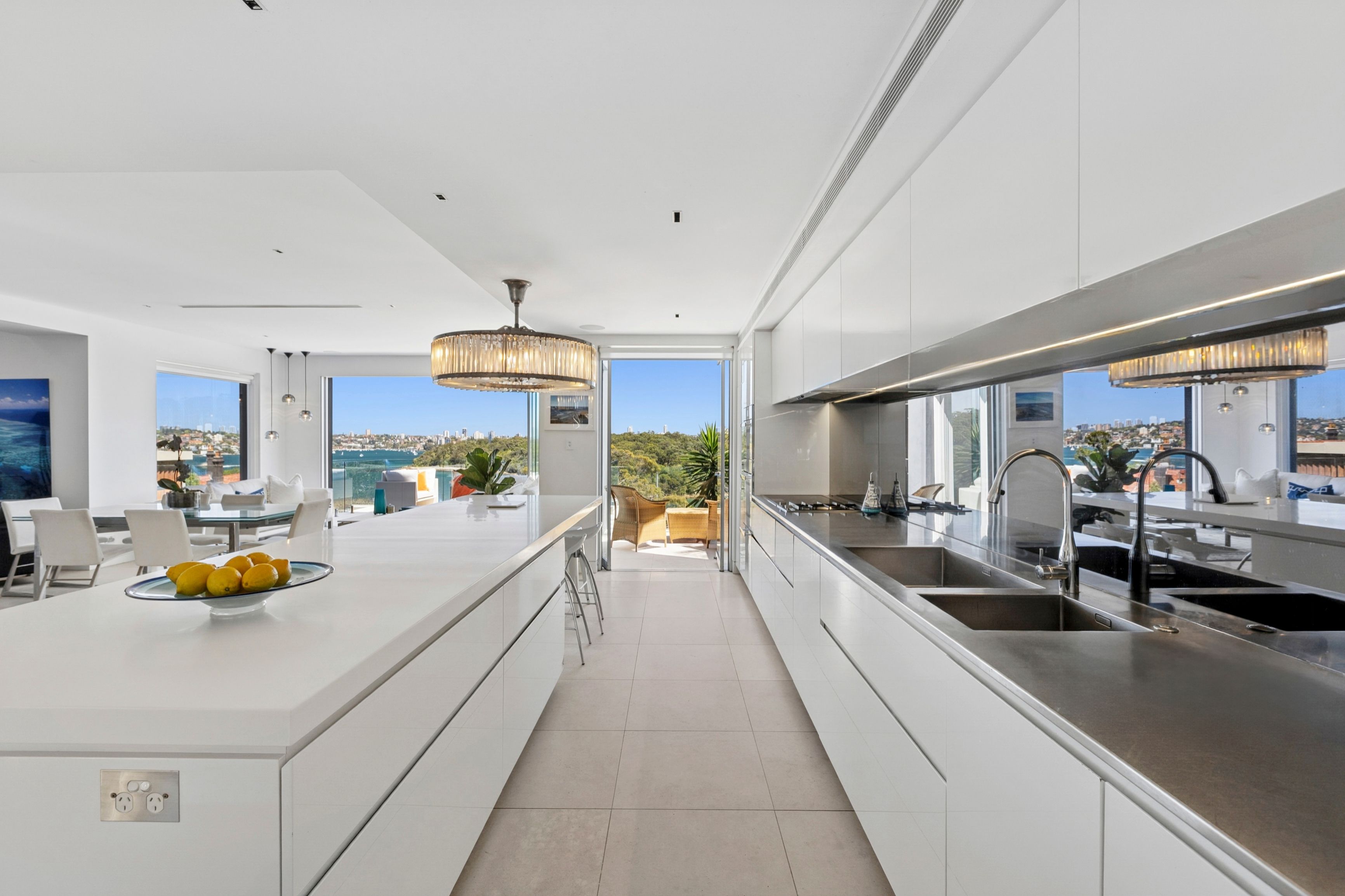 10 Kardinia Road — photo 9 of 30