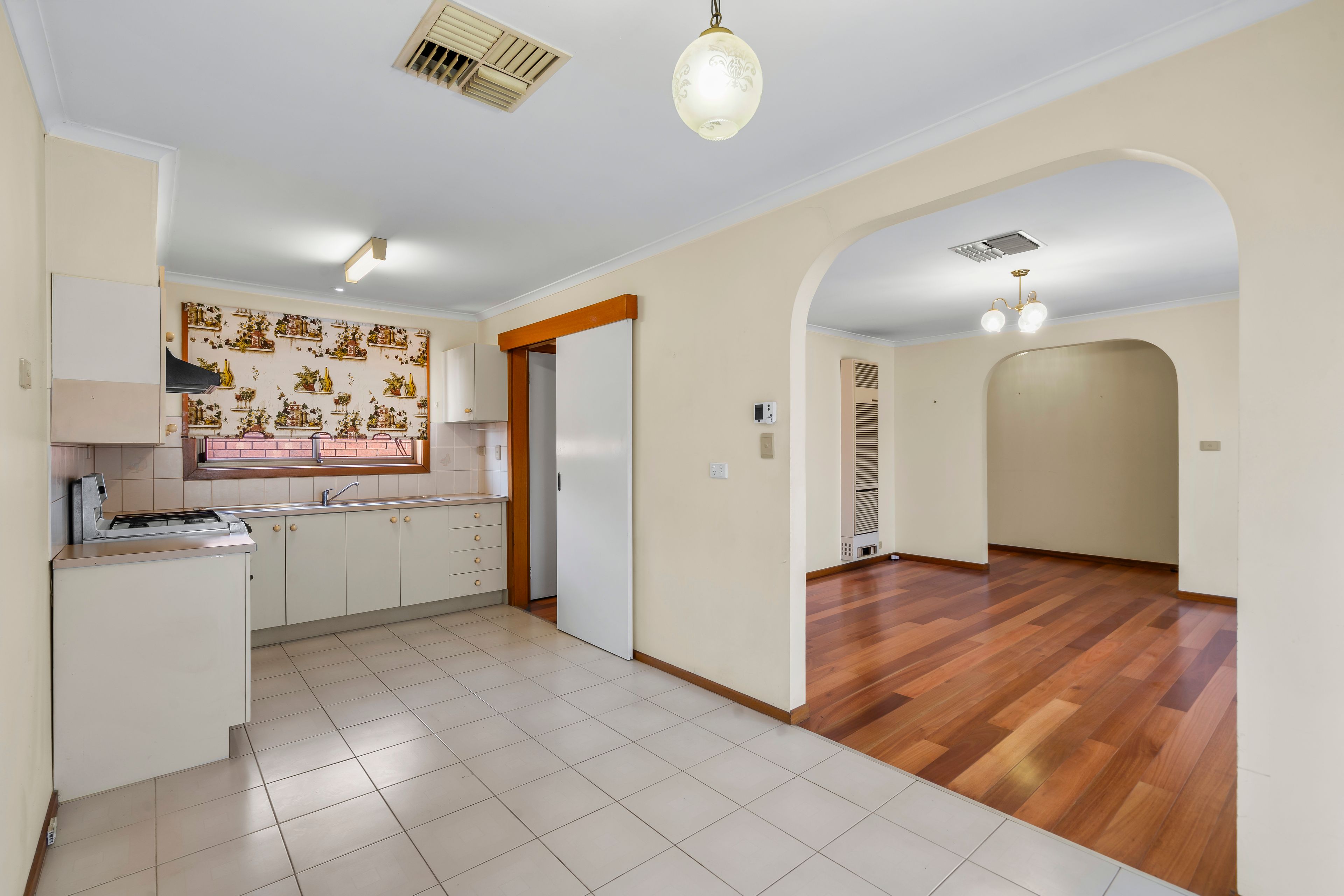 1/16 Mcdonald Street — photo 4 of 10