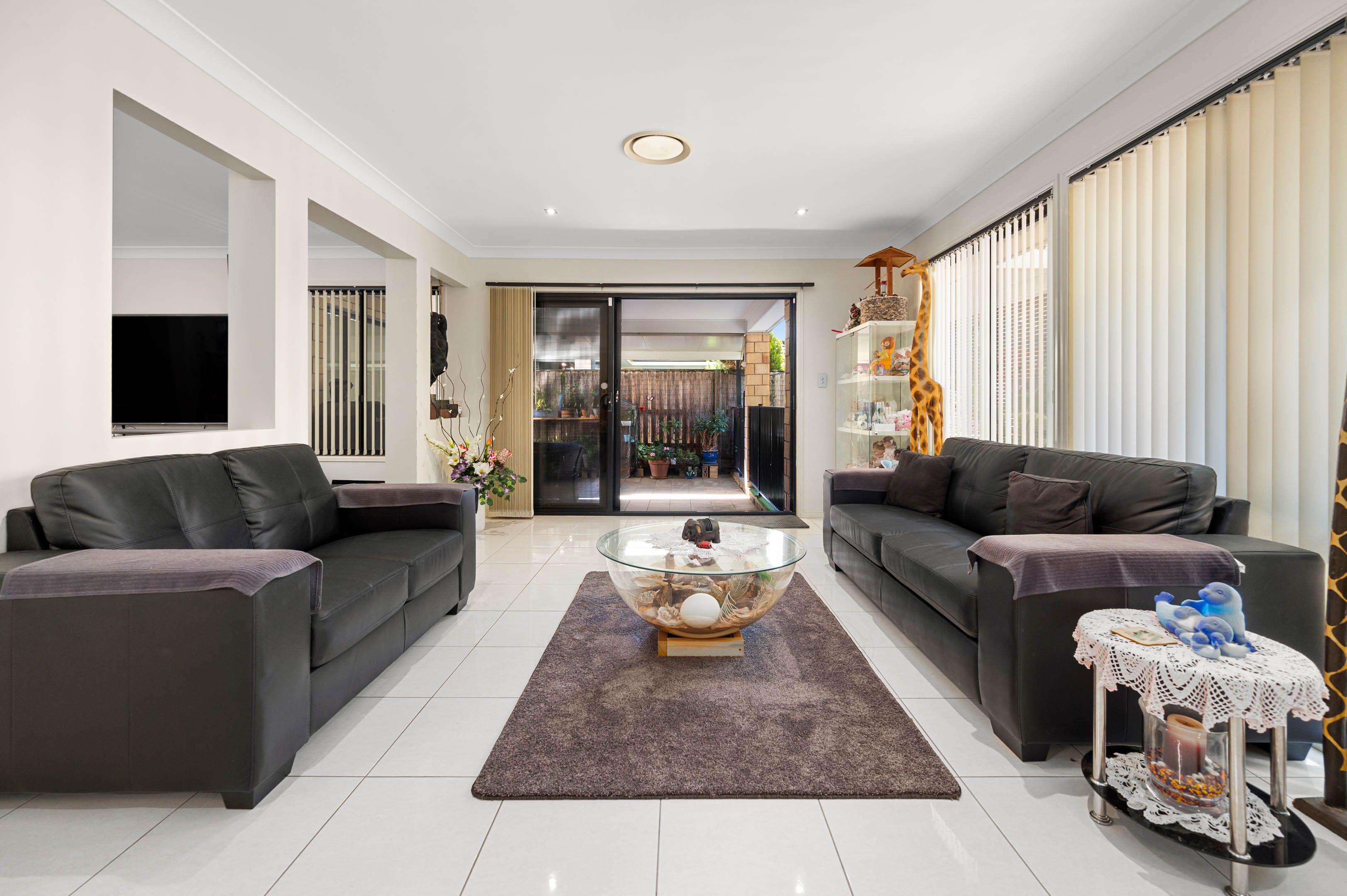 3 Chesterton Street, Pacific Pines, QLD 4211