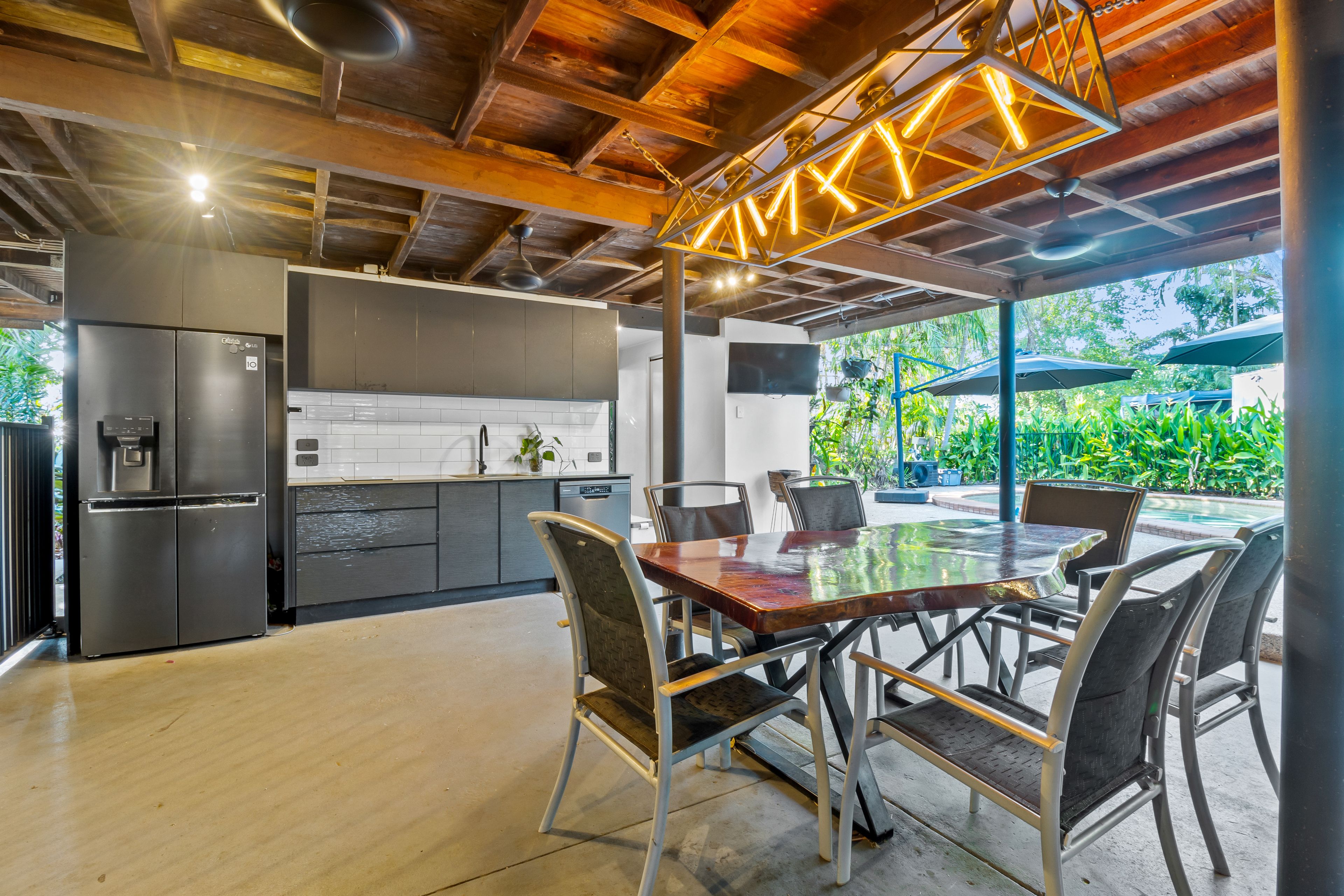8 Radford Court — photo 13 of 21