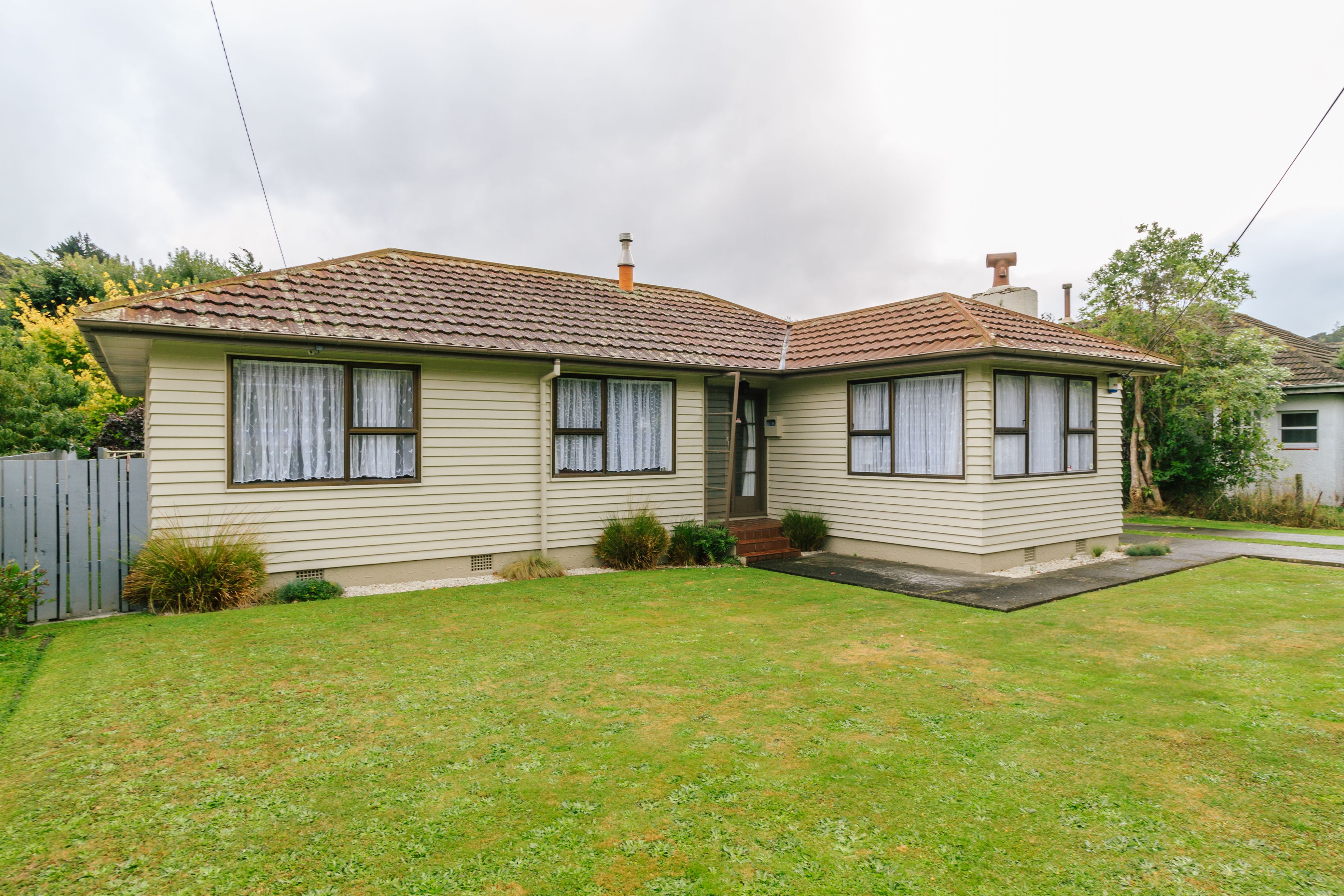 84 Stokes Valley Road, Stokes Valley, Lower Hutt City