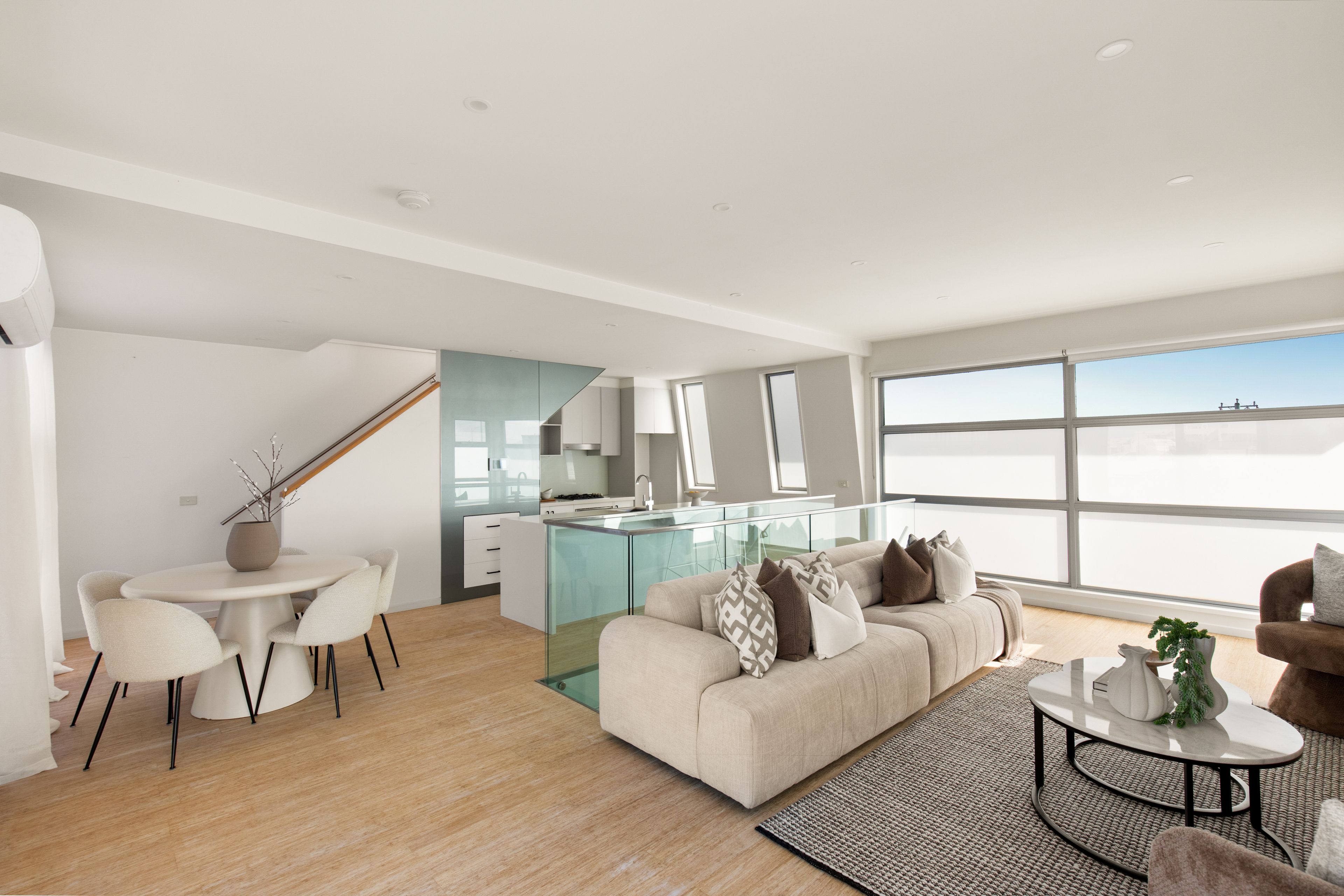 5 The Beachway — photo from Ray White The Bayside Group