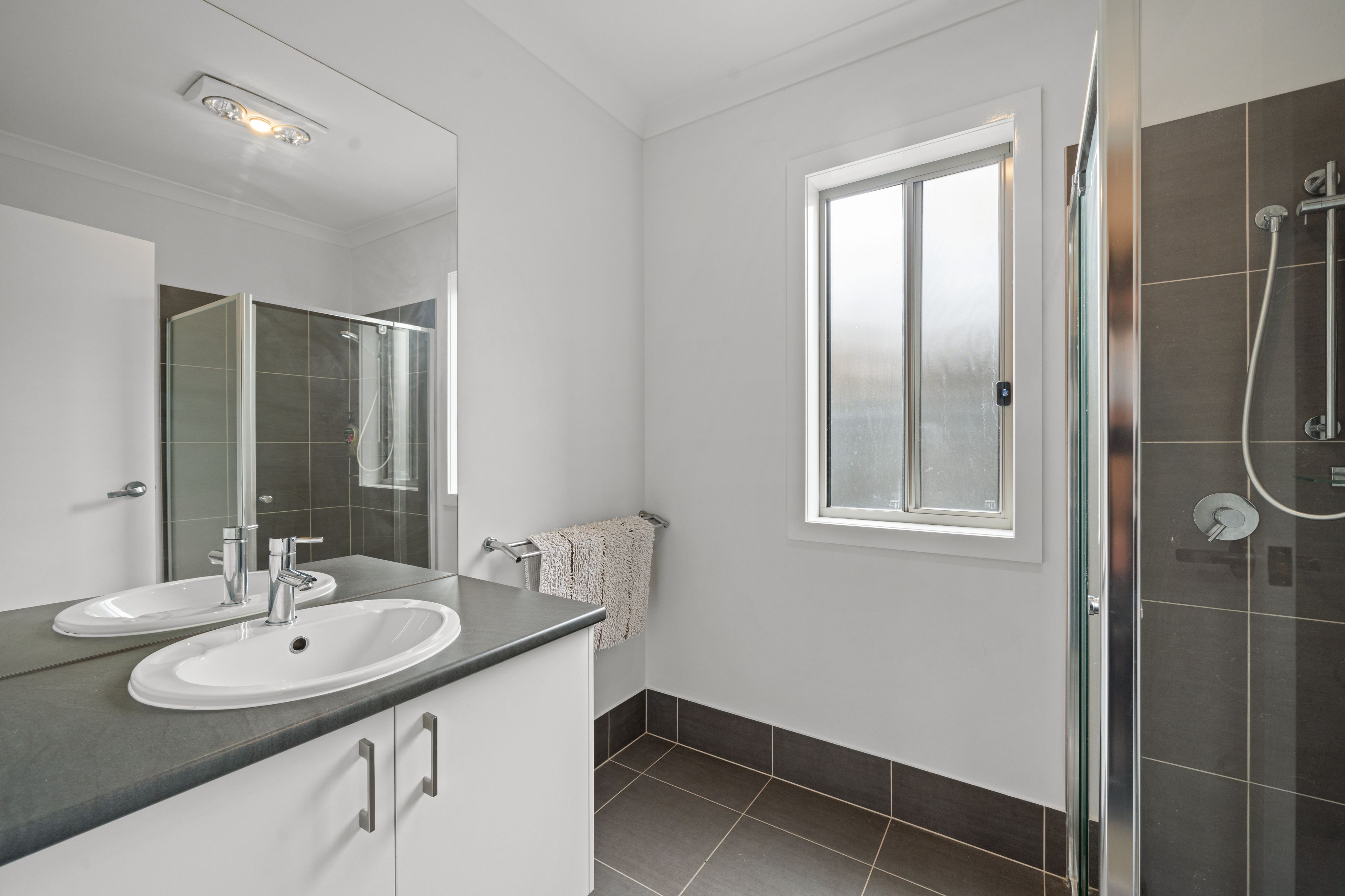 4 Cronulla Drive — photo 13 of 20