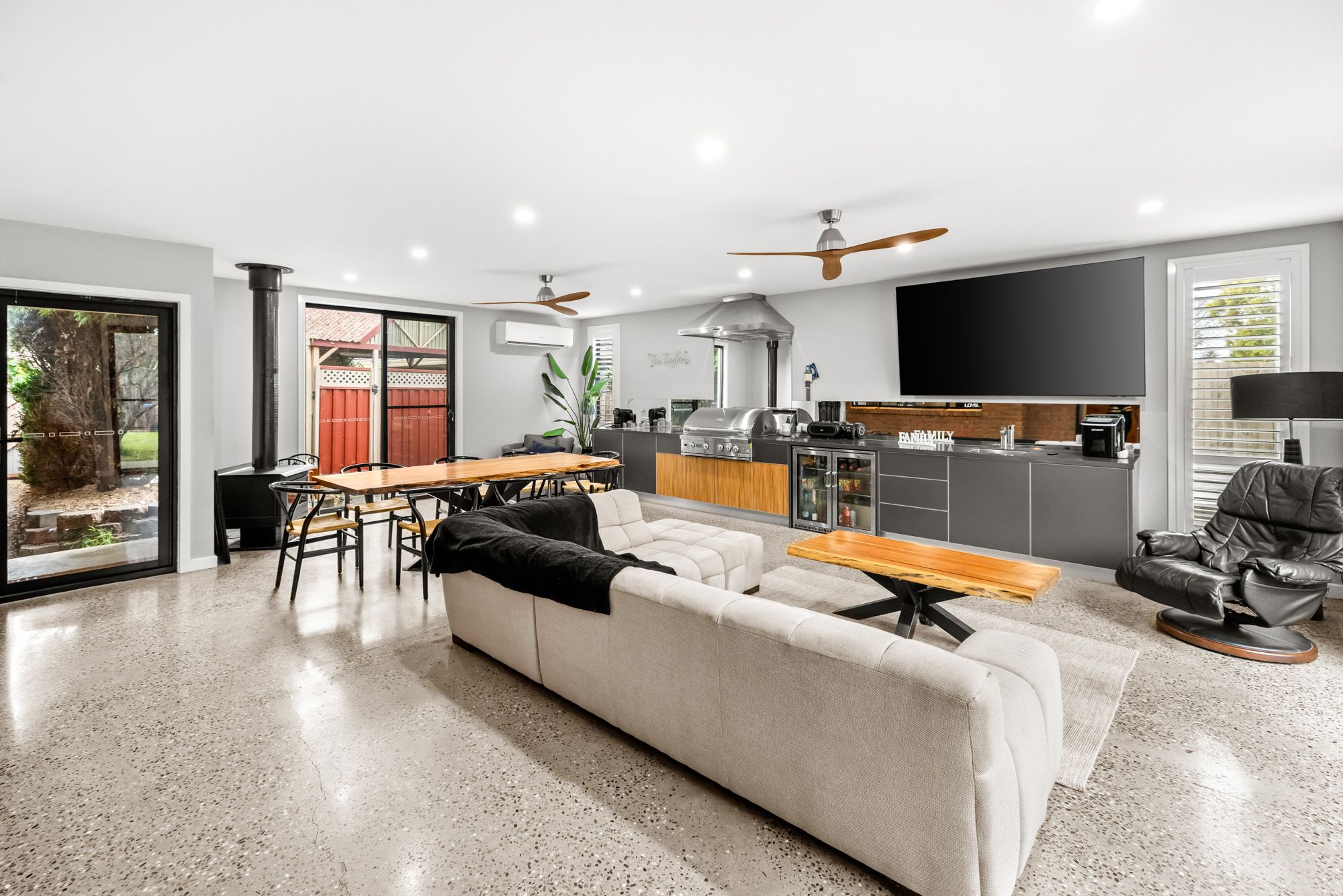 30 Tyrone Street — photo 4 of 23