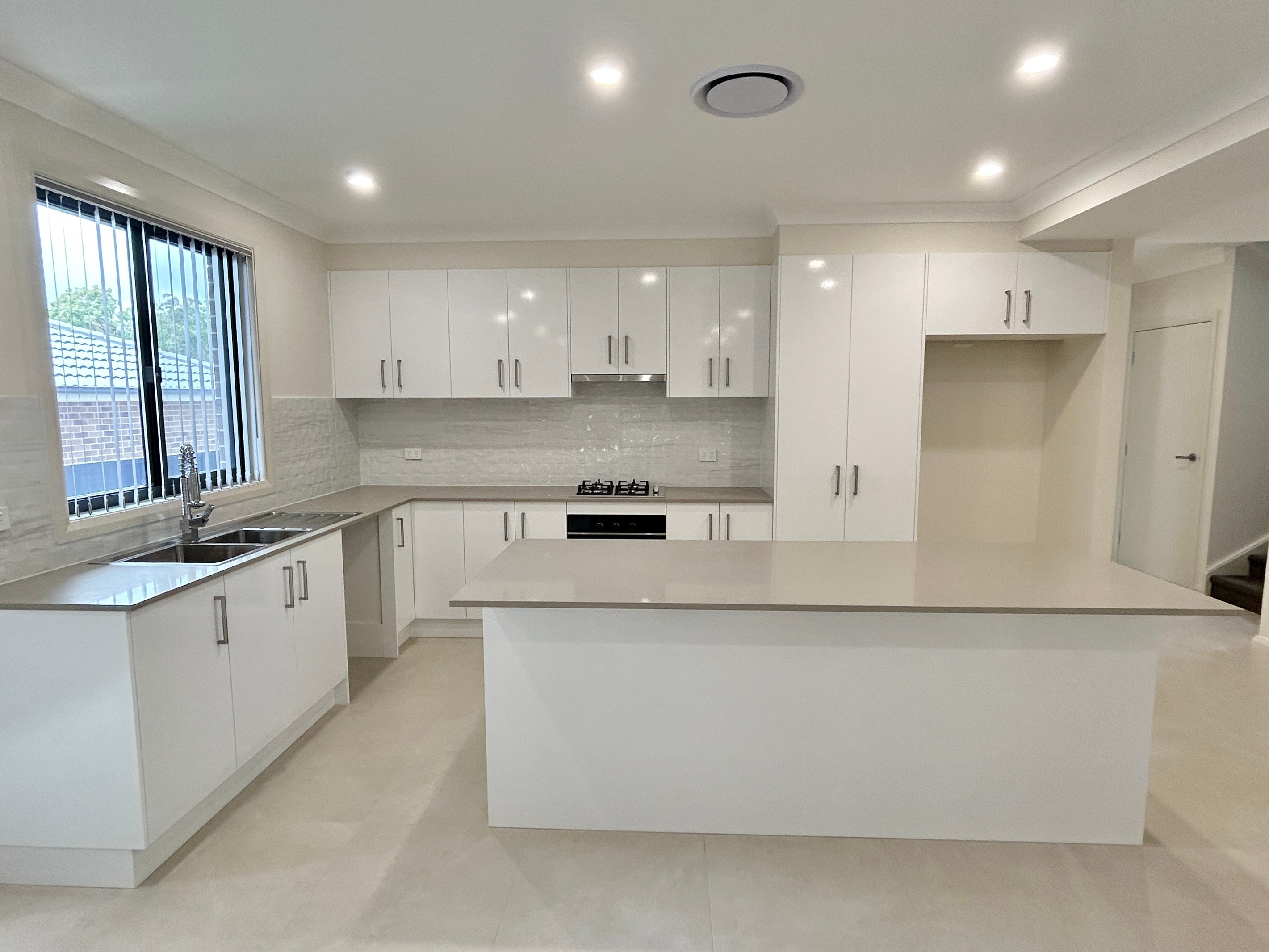 24 Dulcimere Street, Tahmoor, NSW 2573