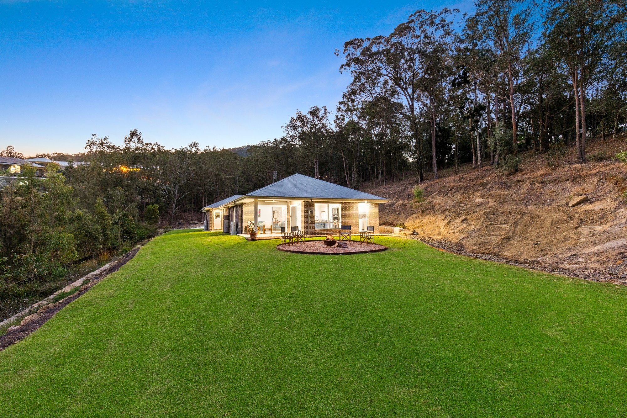 17 Regal Drive, Canungra, QLD 4275
