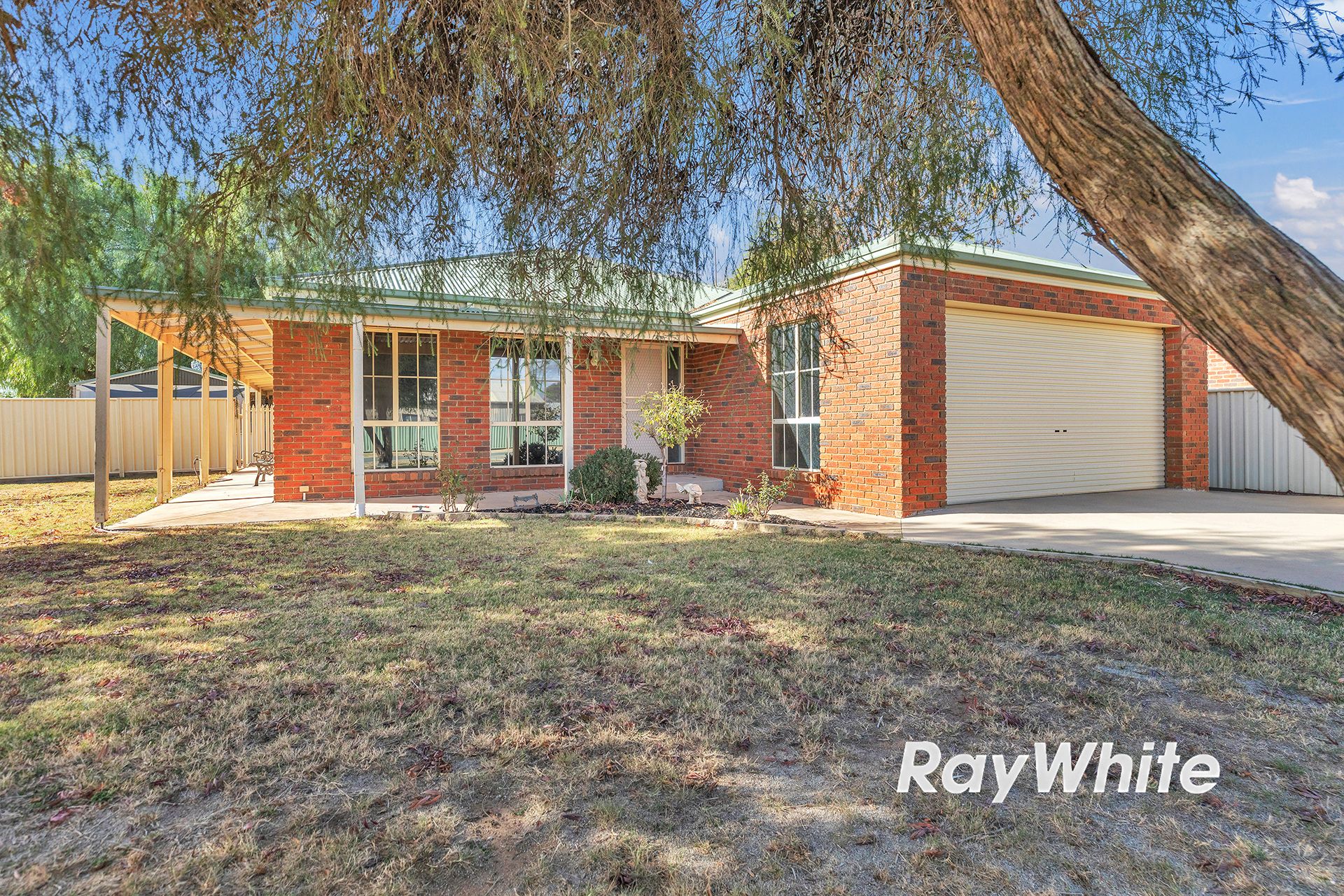 49 Baynes Street, Rochester, VIC 3561