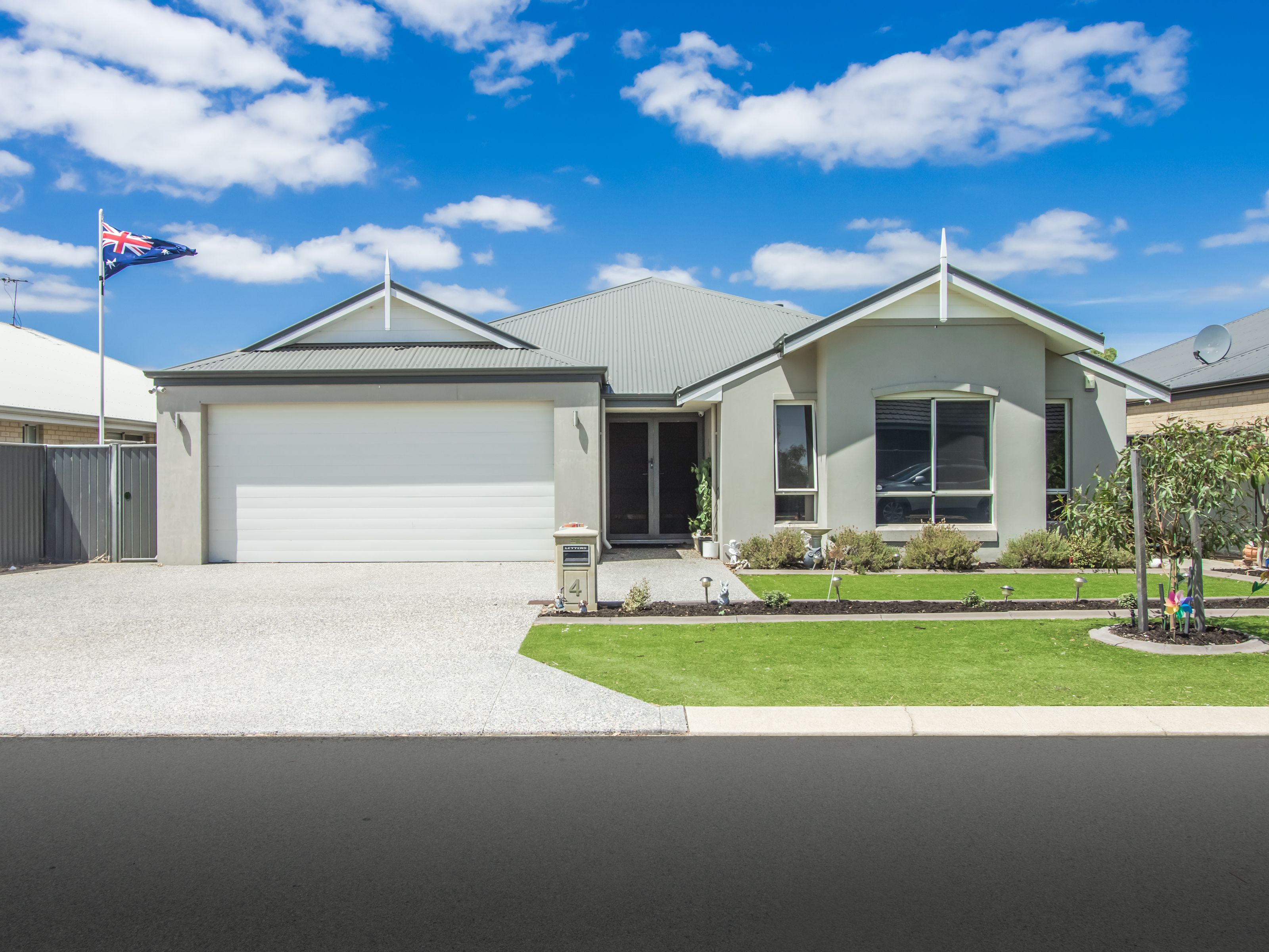 4 Larkfield Ridge, Baldivis, WA 6171