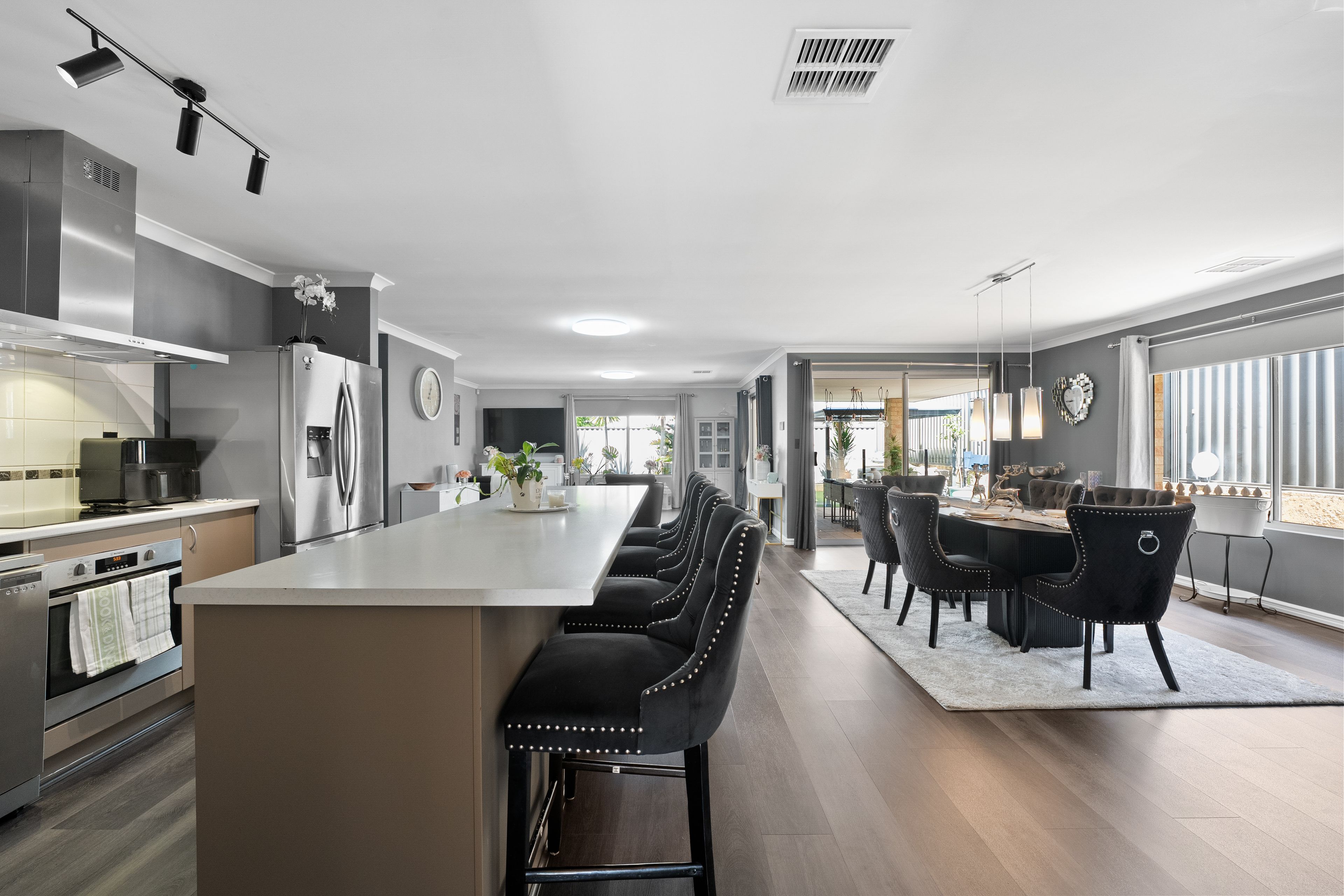 48 Kempeana Way — photo 9 of 30