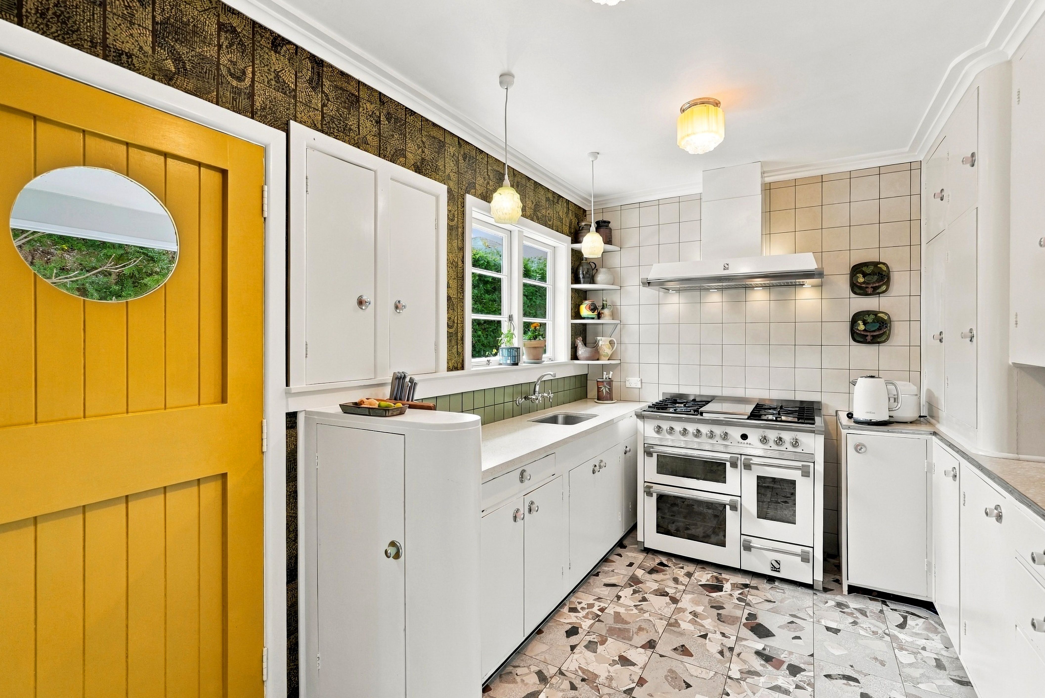 15 Carlisle Road, Torbay, North Shore City