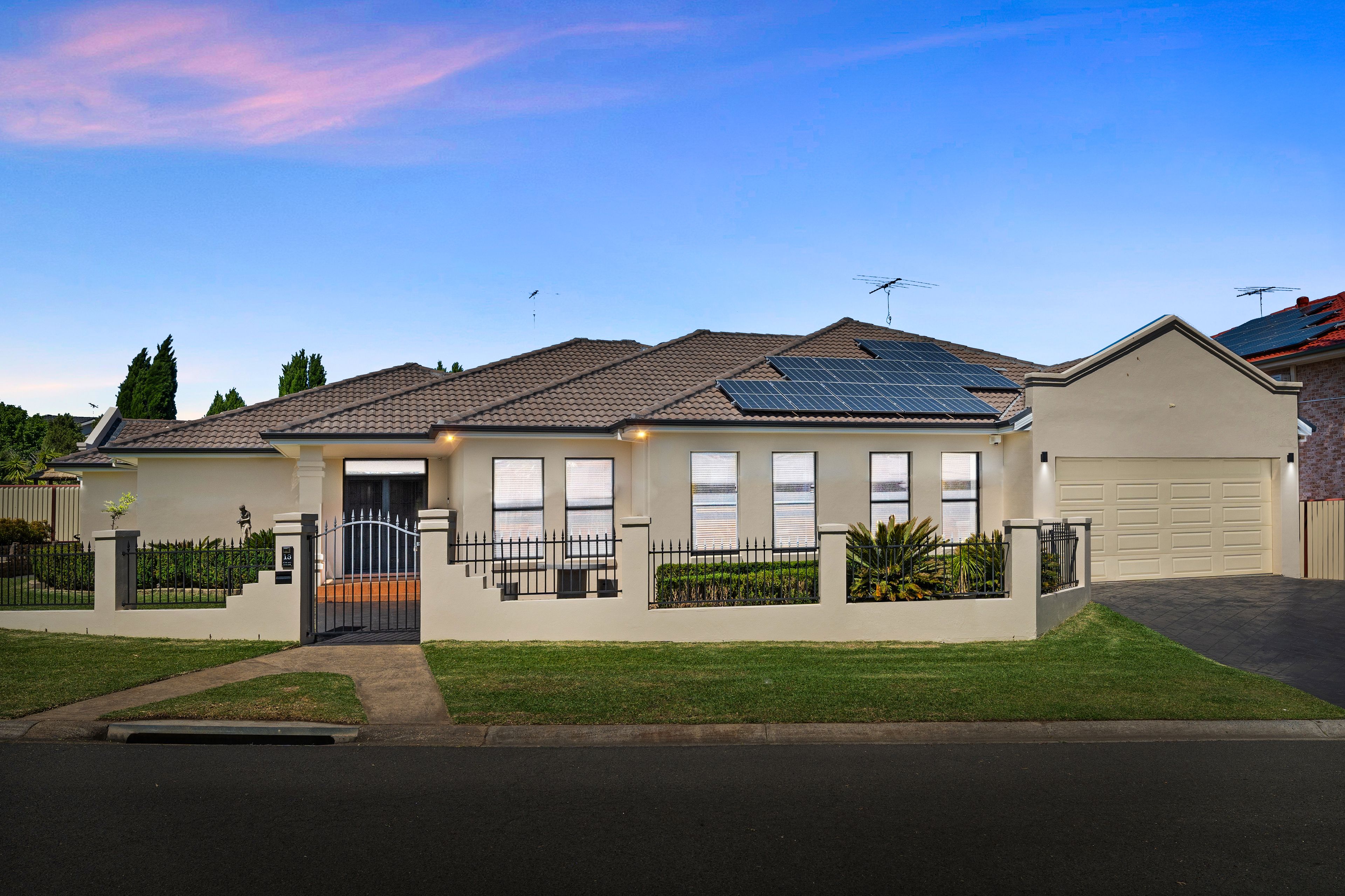 18 Orleans Circuit