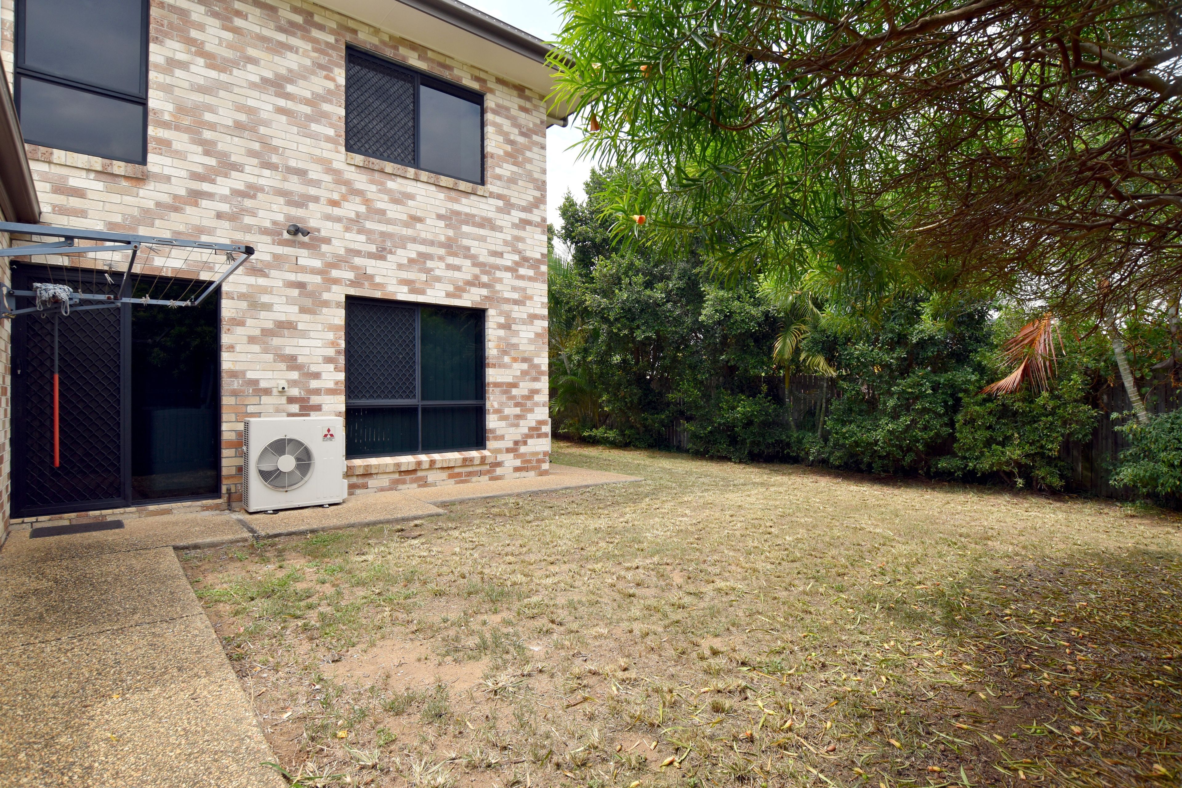 2/5 Worthington Street — photo 28 of 30