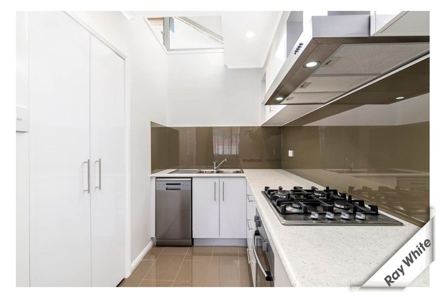 8/126 Henderson Road, Queanbeyan, NSW 2620
