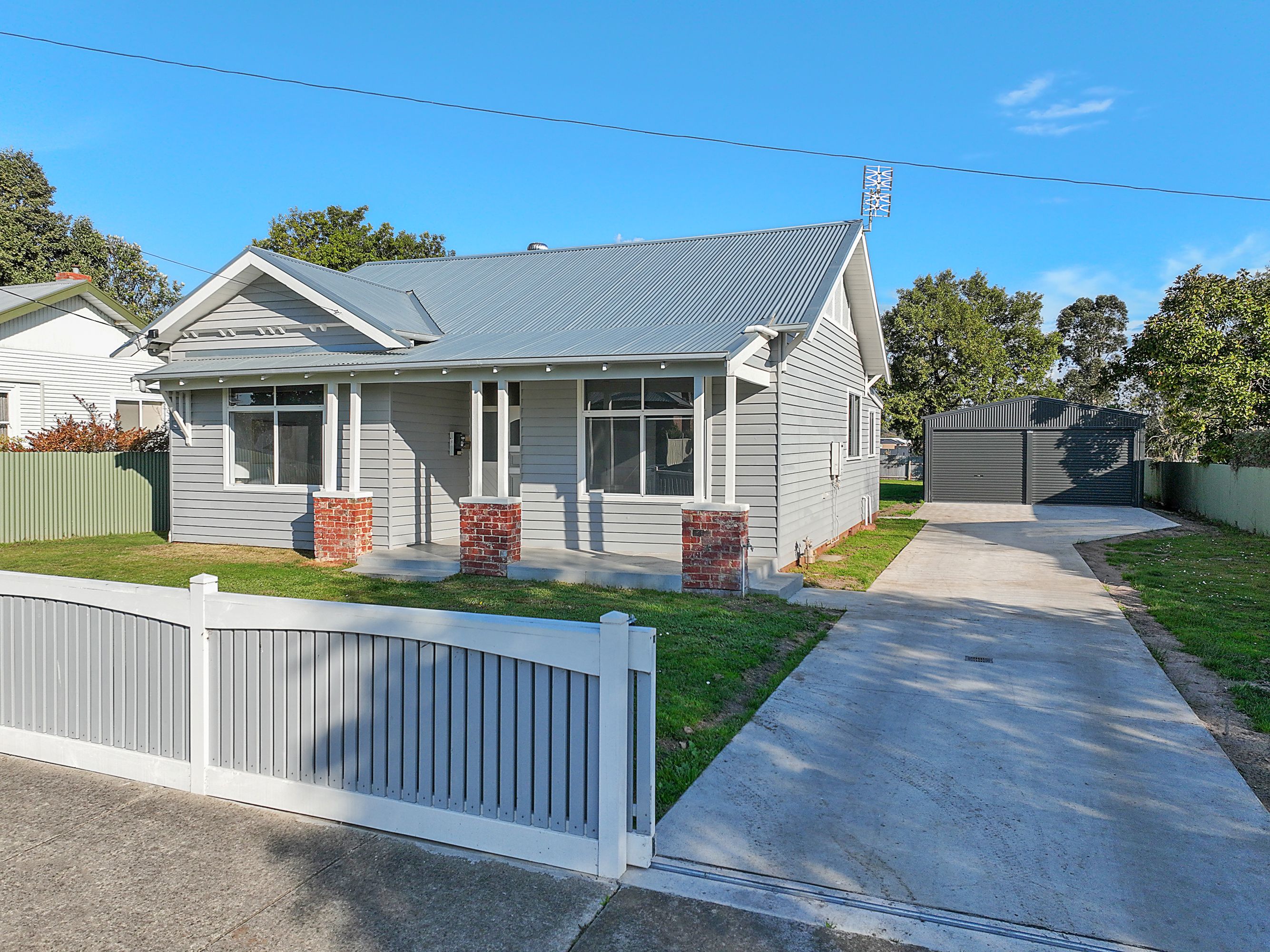 8 Elsinore Street Colac, Colac VIC 3250