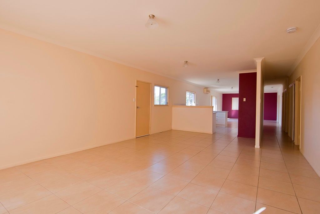 9 Eskdale Street, Holmview, QLD 4207