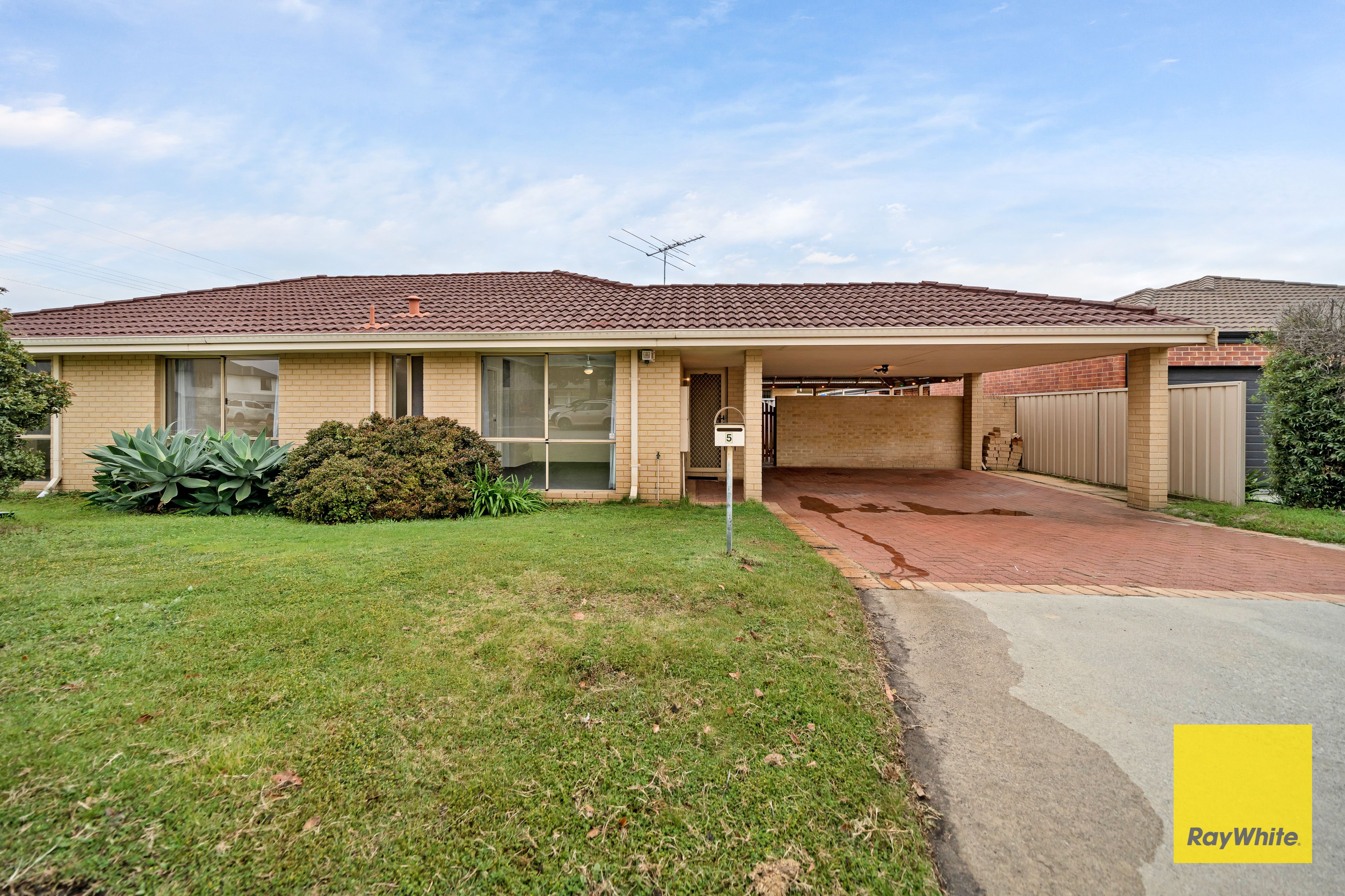 5 Churt Place, Morley WA 6062
