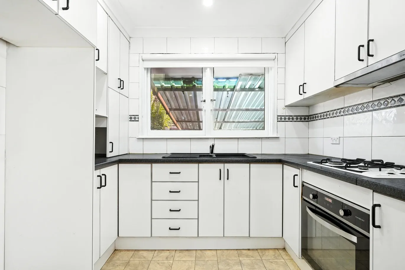 22 Westward Avenue — photo 3 of 6