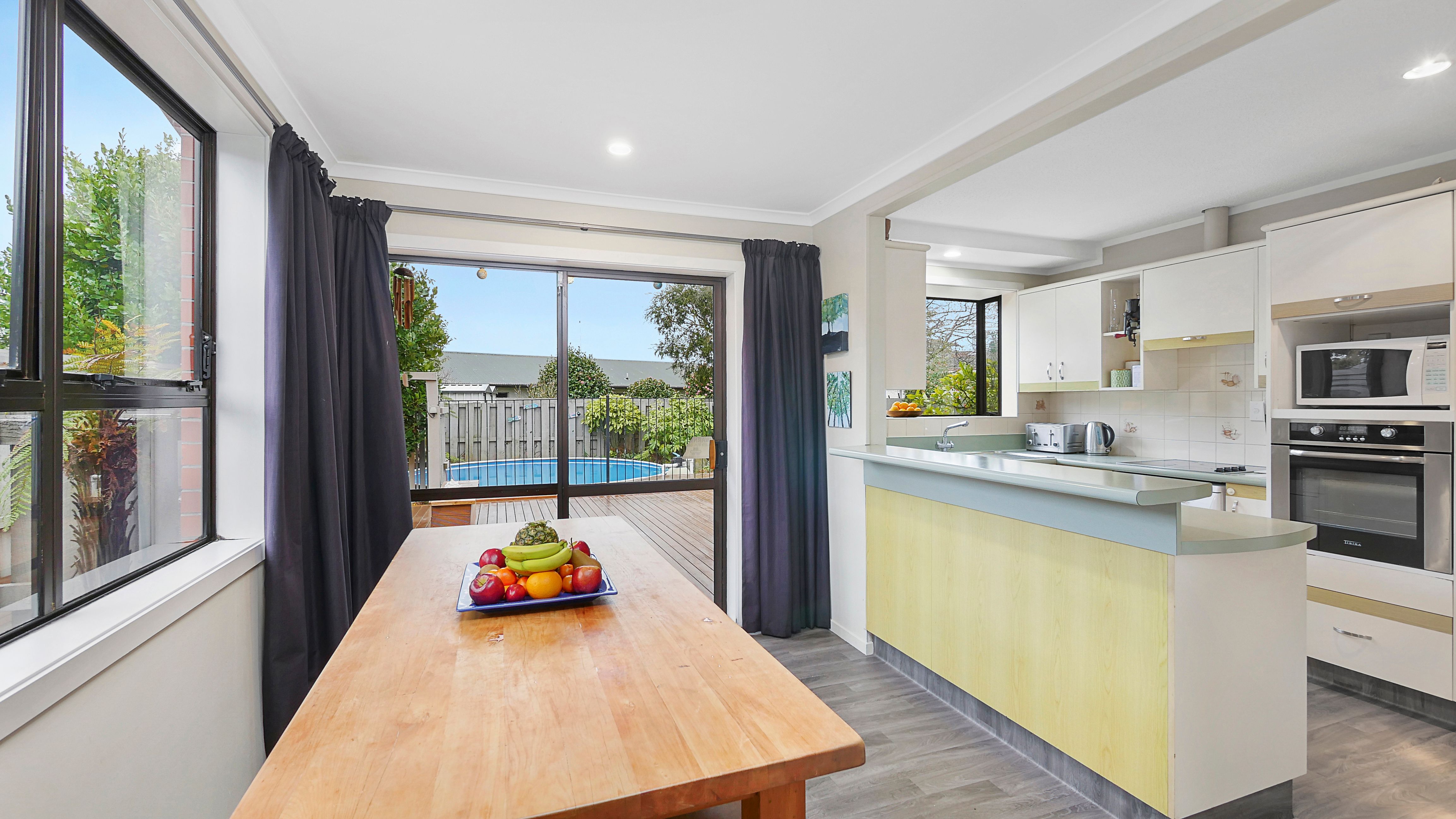 10 Denniston Crescent, Redwood, Christchurch City