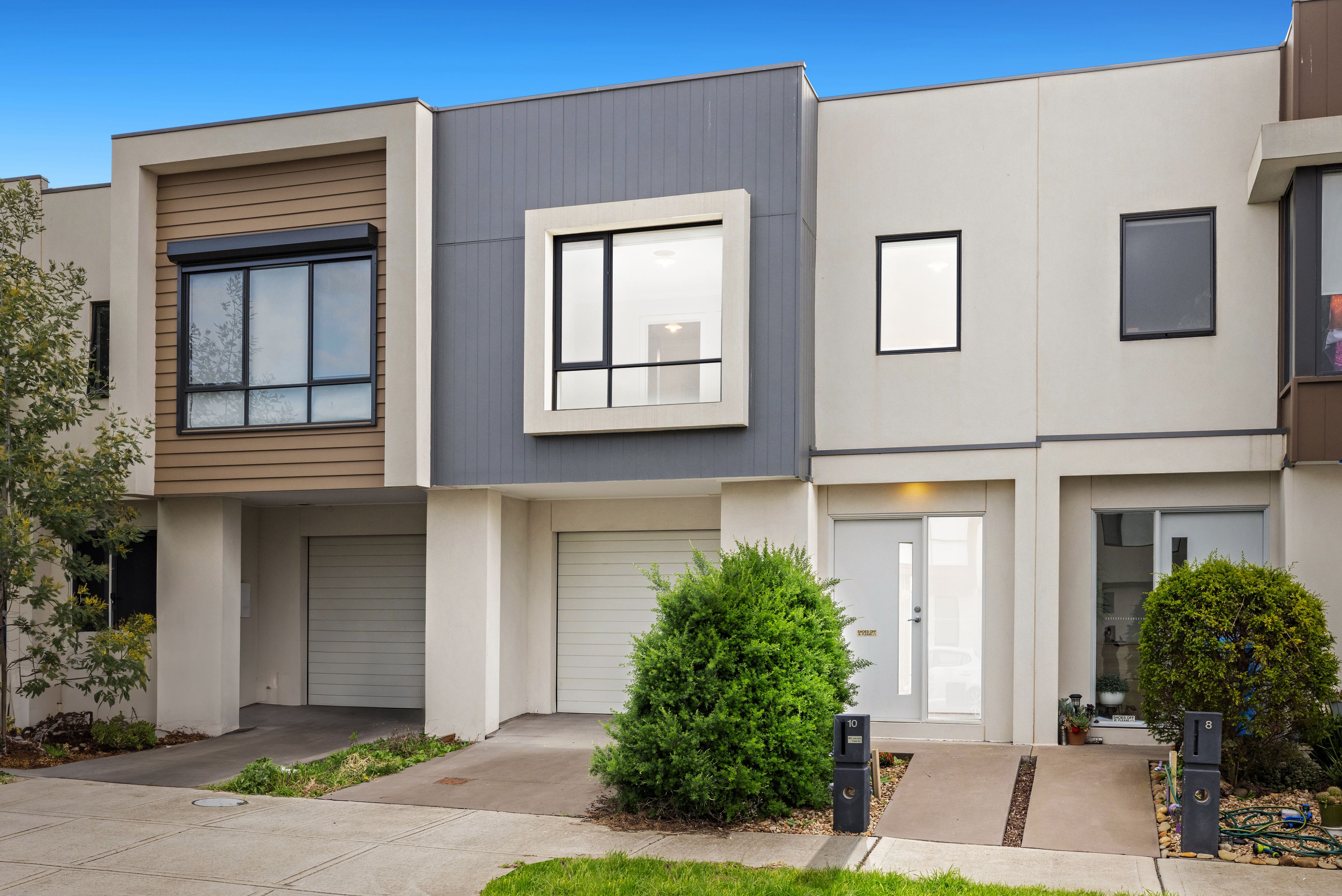 10 Hebrides Close, Cranbourne West, VIC 3977