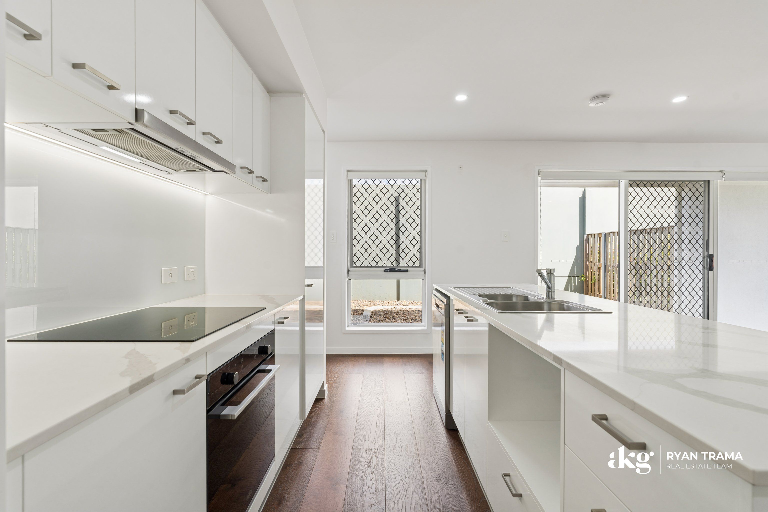 30/26 Elizabeth Street — photo 5 of 23