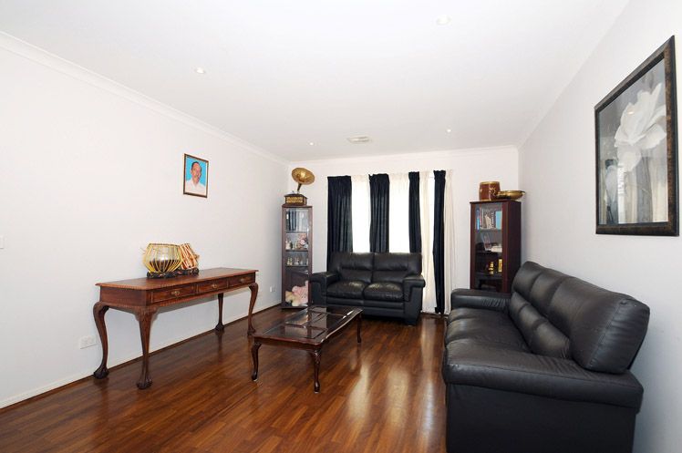 18 Lats Avenue, Carrum Downs, VIC 3201