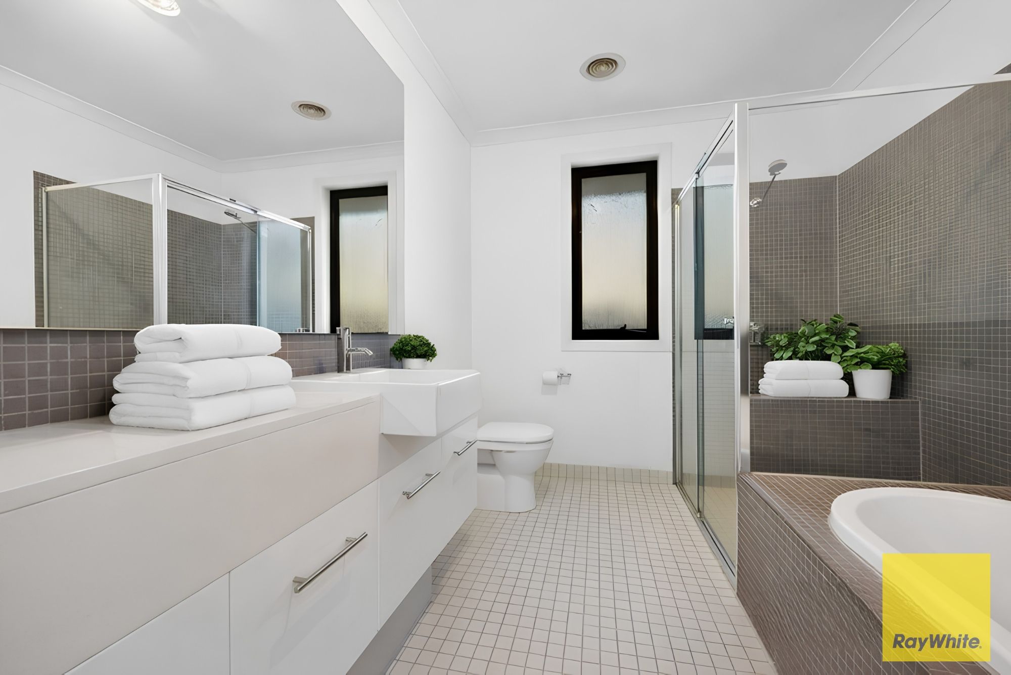 30 Signature Boulevard — photo 19 of 22