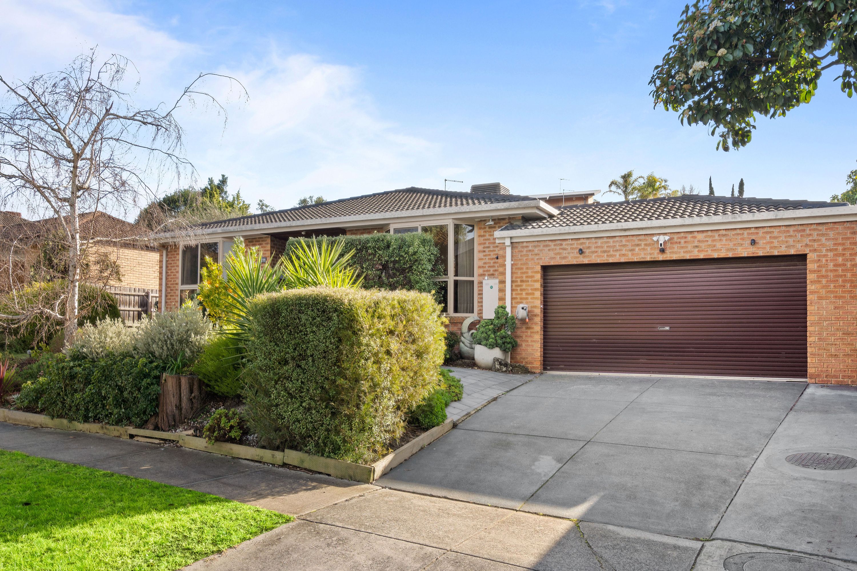106 Whalley Drive, Wheelers Hill VIC 3150