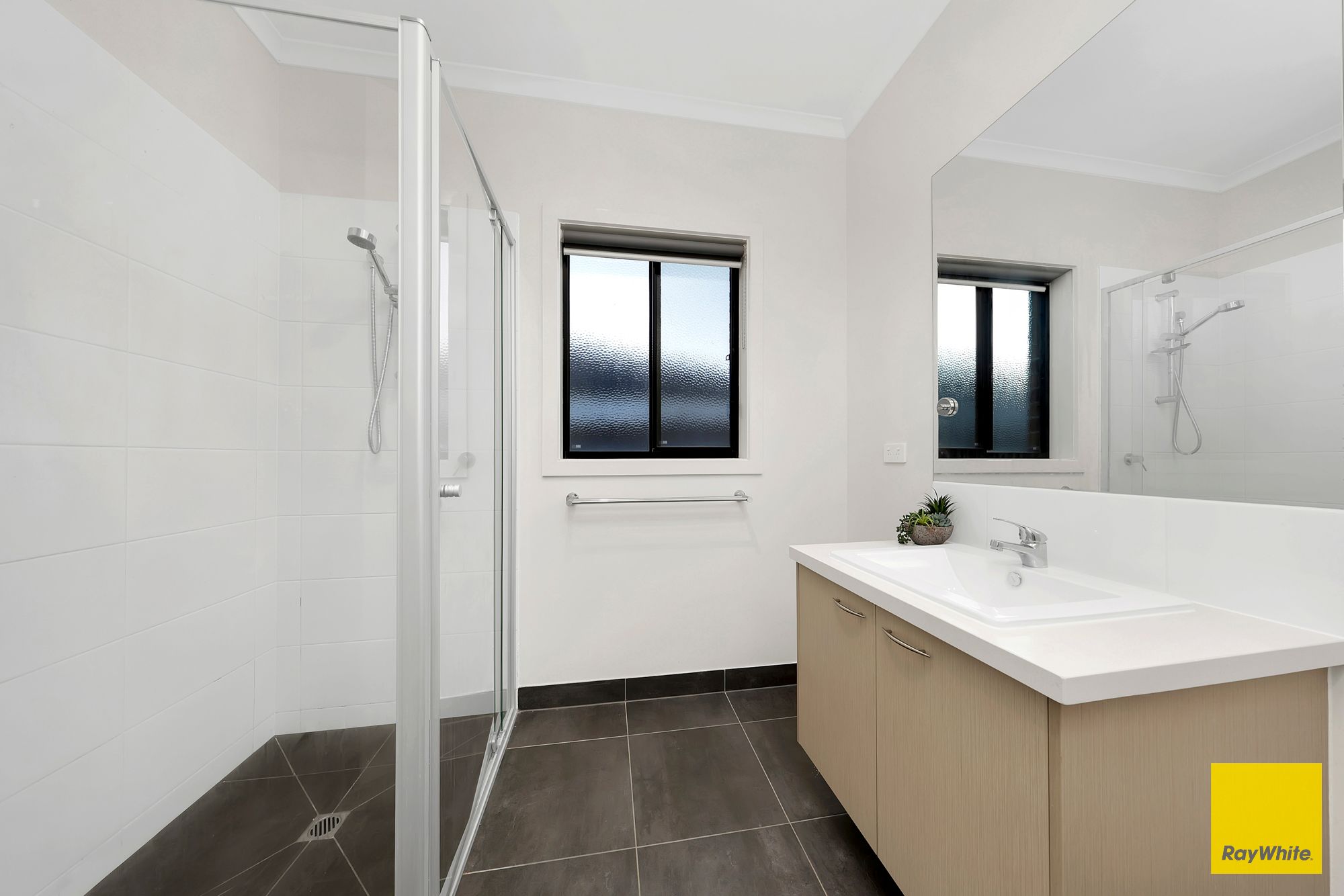 21 Urquhart Street — photo 12 of 15