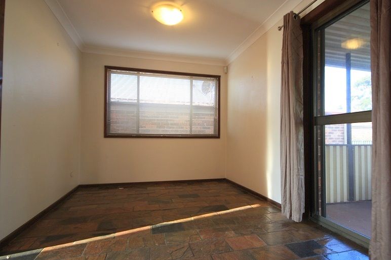 24 Macquarie Avenue, Leumeah, NSW 2560
