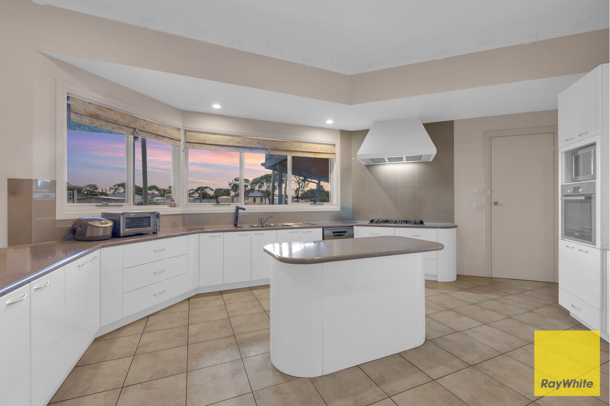 18-20 Bindowan Drive — photo 11 of 30