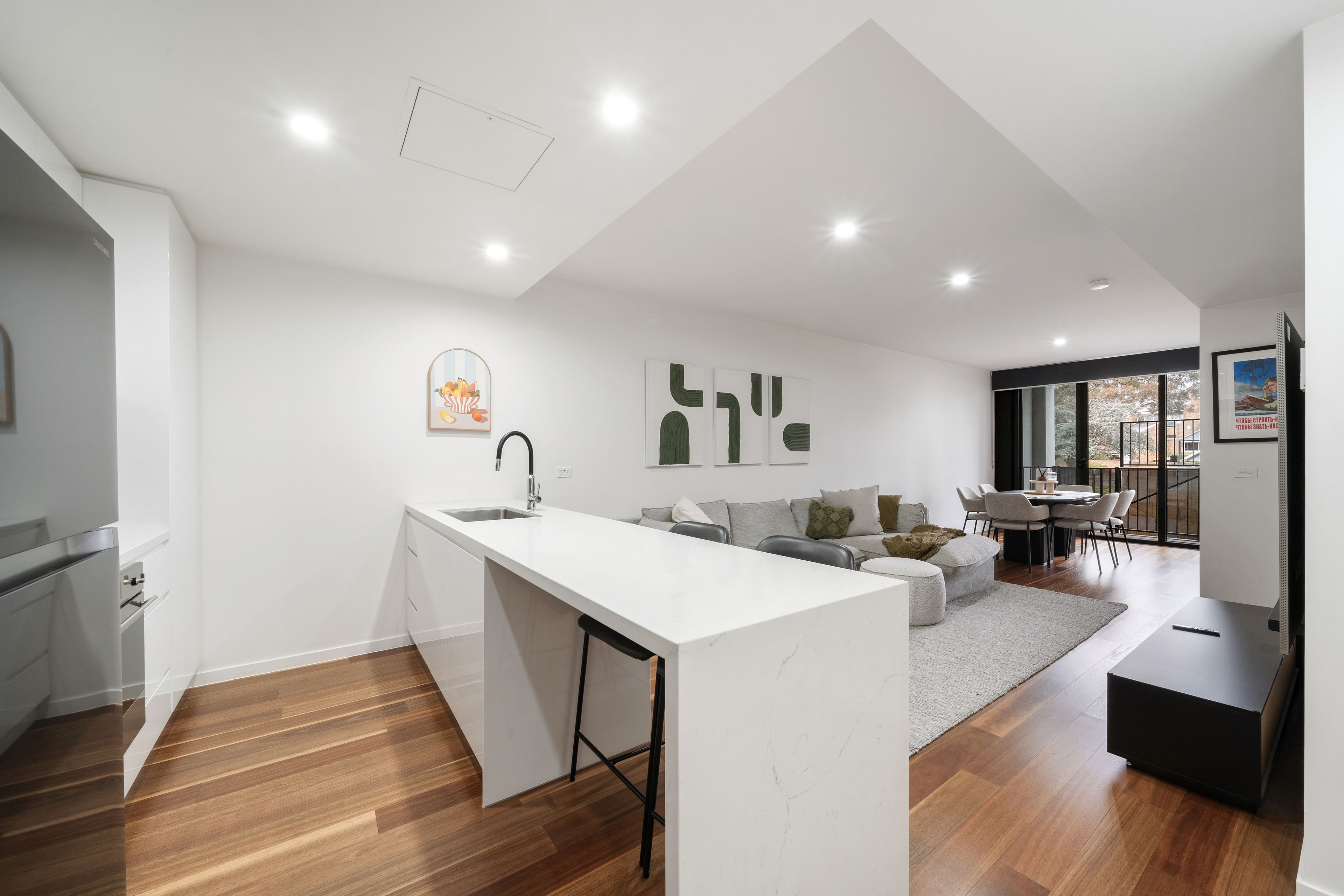 G16/43 Currong Street North — photo 3 of 23