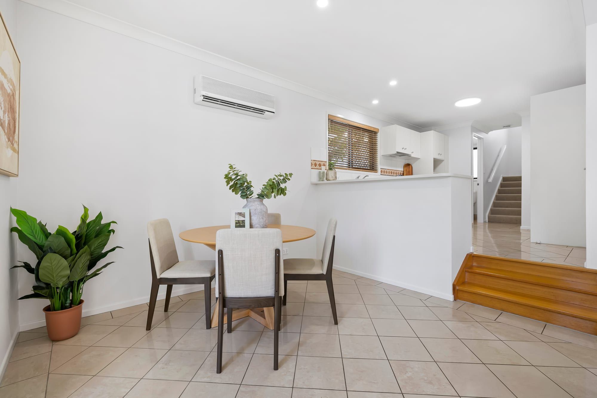 2/7 Indooroopilly Road — photo 4 of 20