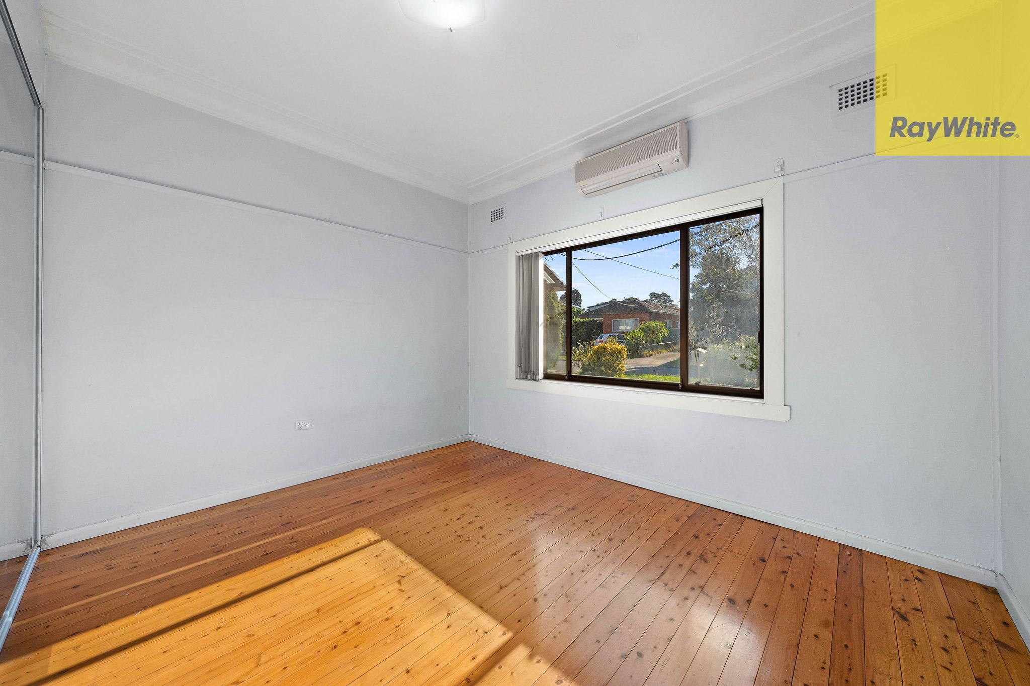 15 Presland Avenue — photo 6 of 15