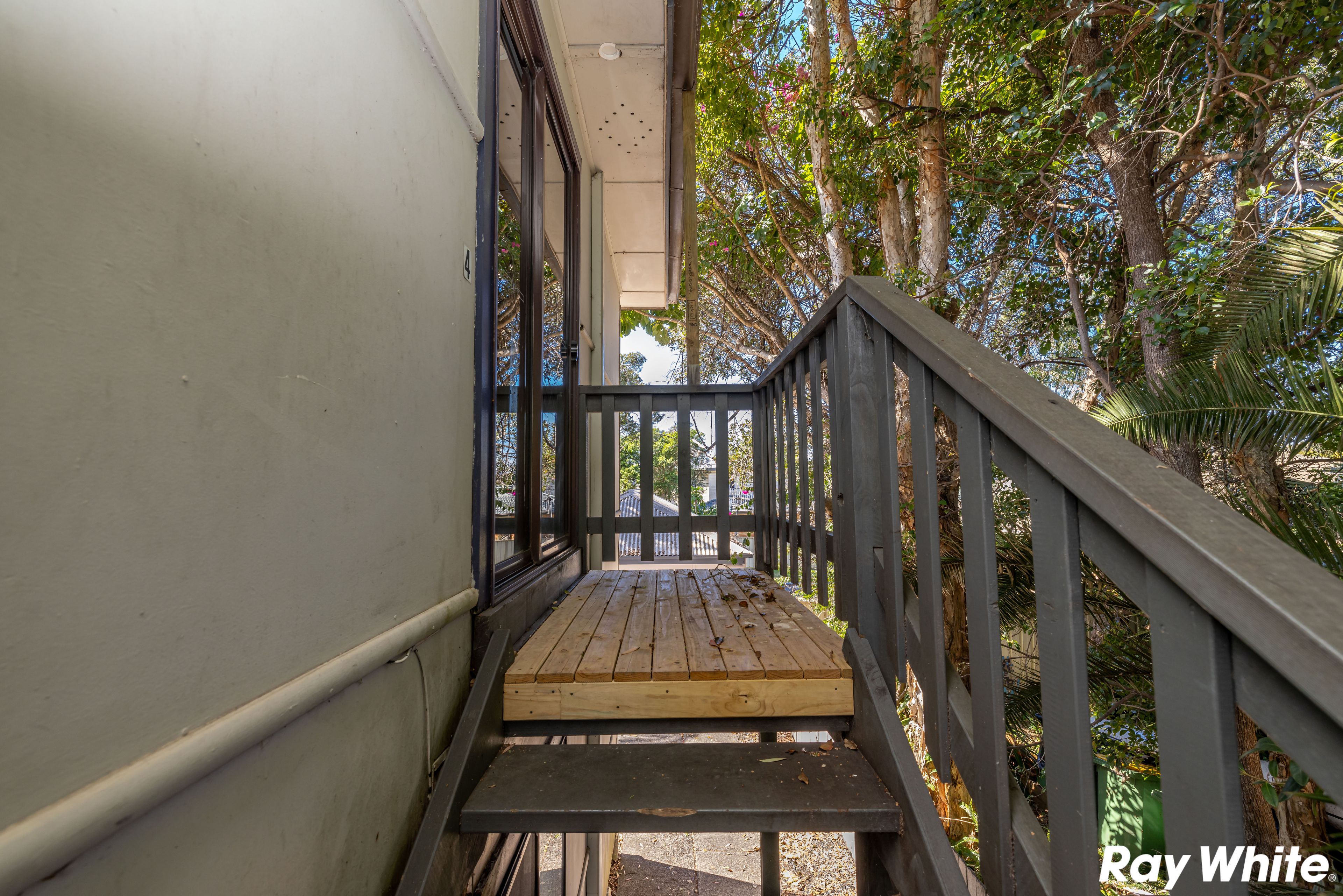 16 & 18 MacIntosh Street — photo 10 of 10