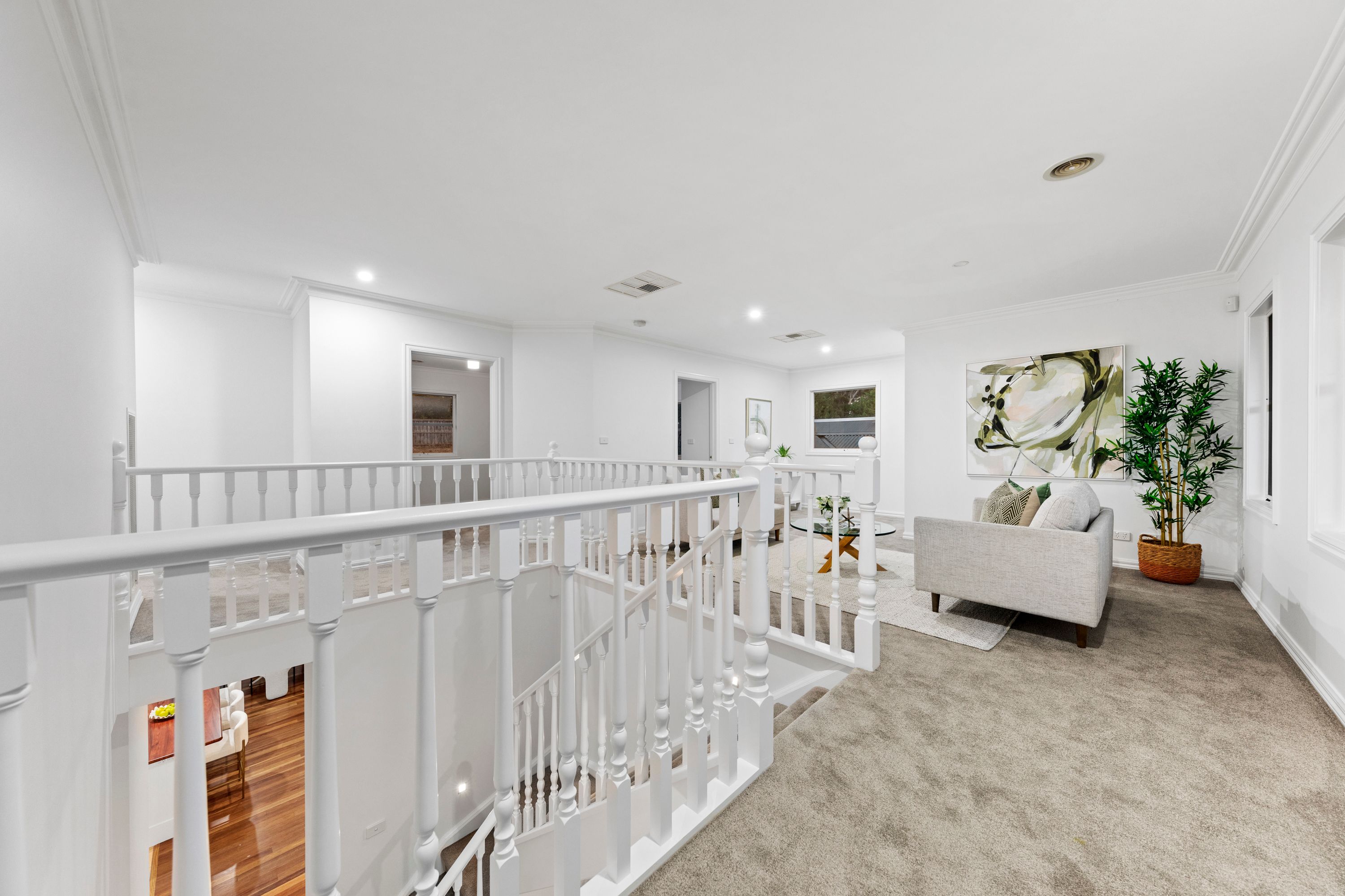 24 Pioneers Crescent — photo 10 of 30