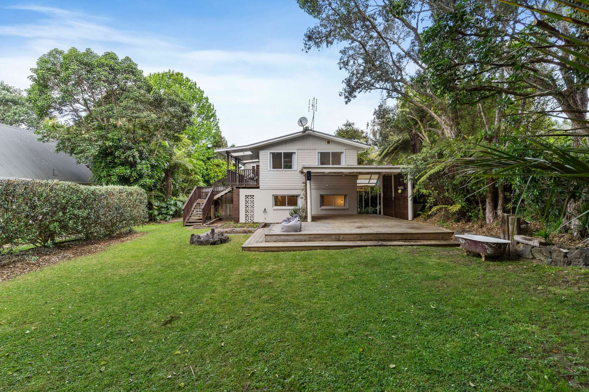 331 Huia Road photo 1