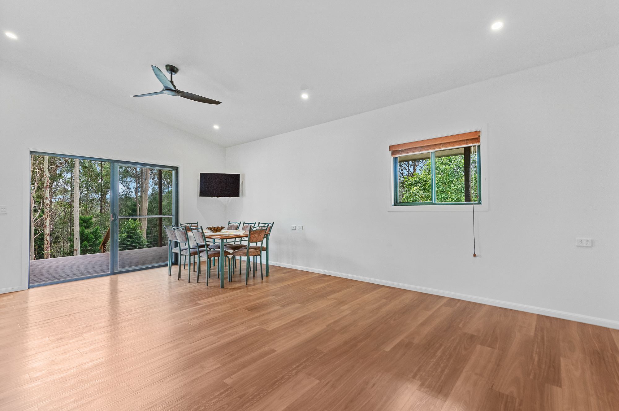 Camp Mountain, QLD 4520