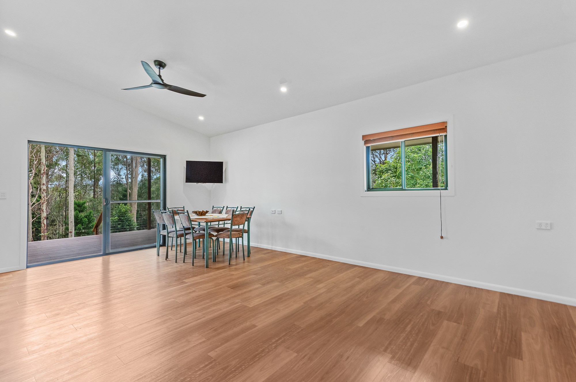Camp Mountain, QLD 4520