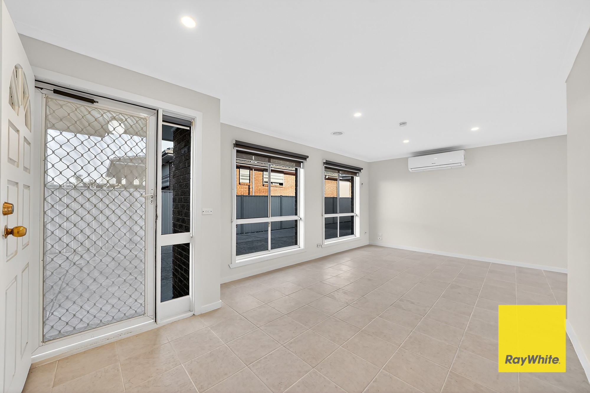 2/18 Carroll Street, Deer Park, VIC 3023