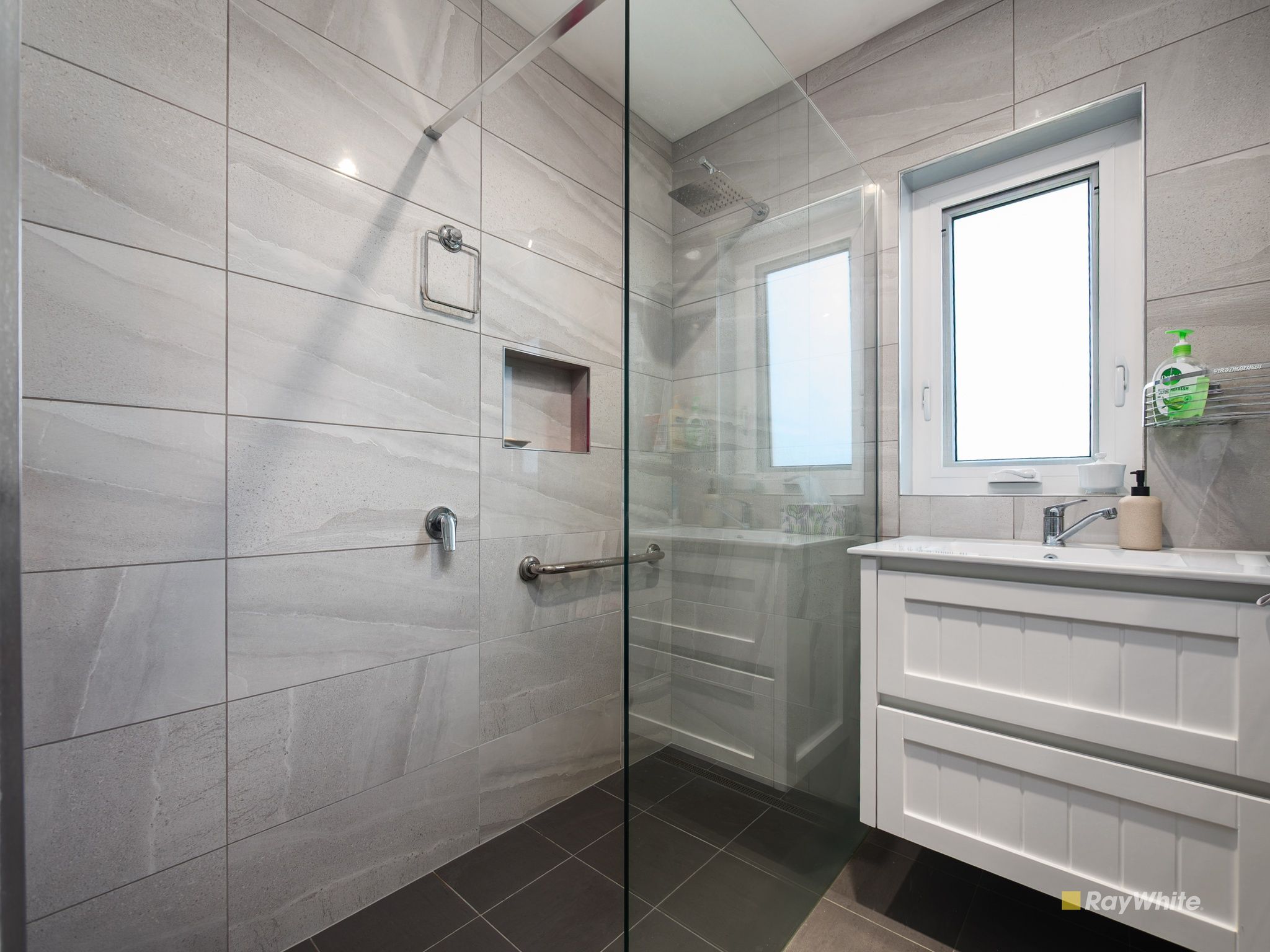 15 Jenner Street — photo 10 of 15