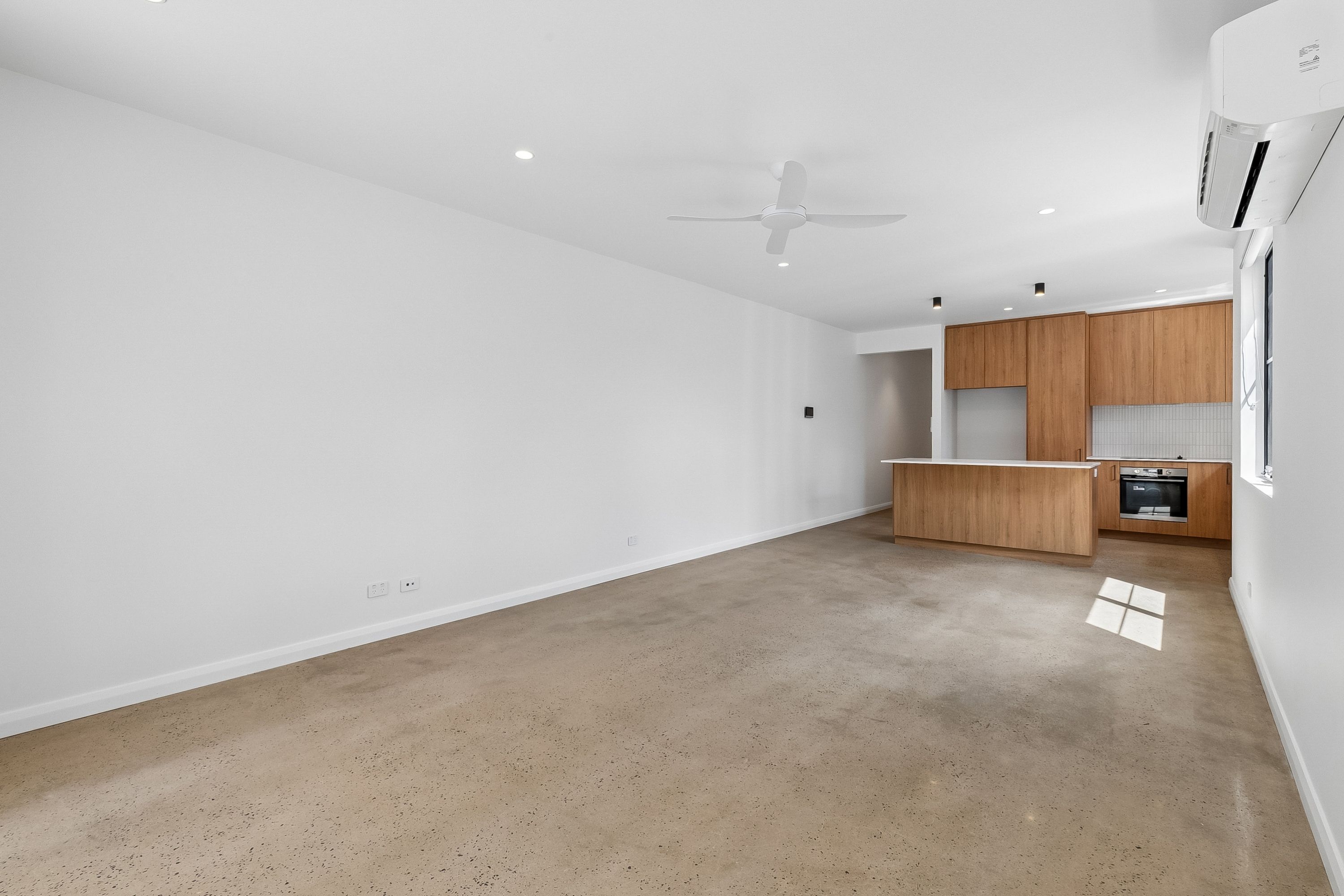 15 Toovis Avenue — photo 3 of 10