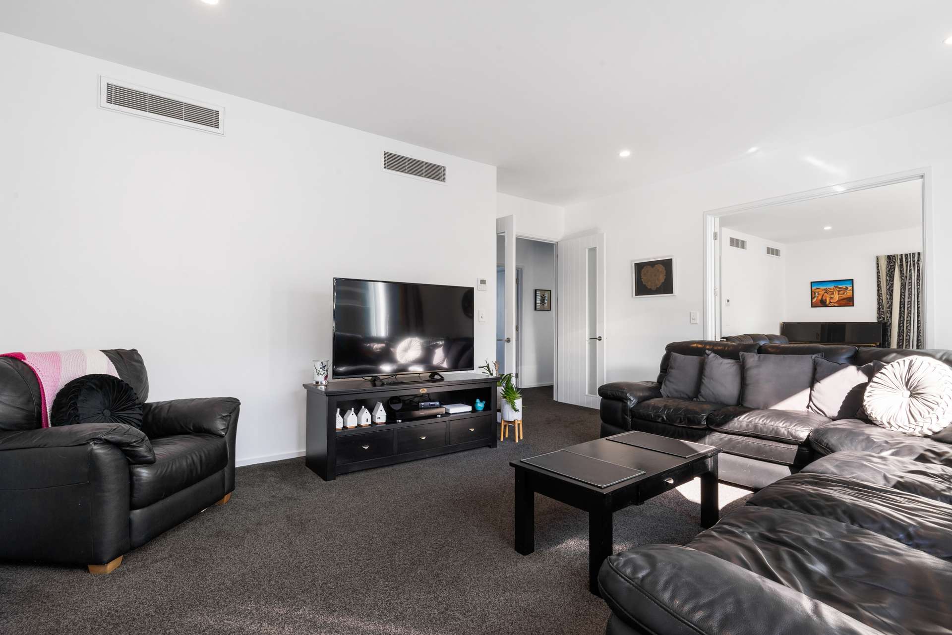 217 Cavendish Road photo 15