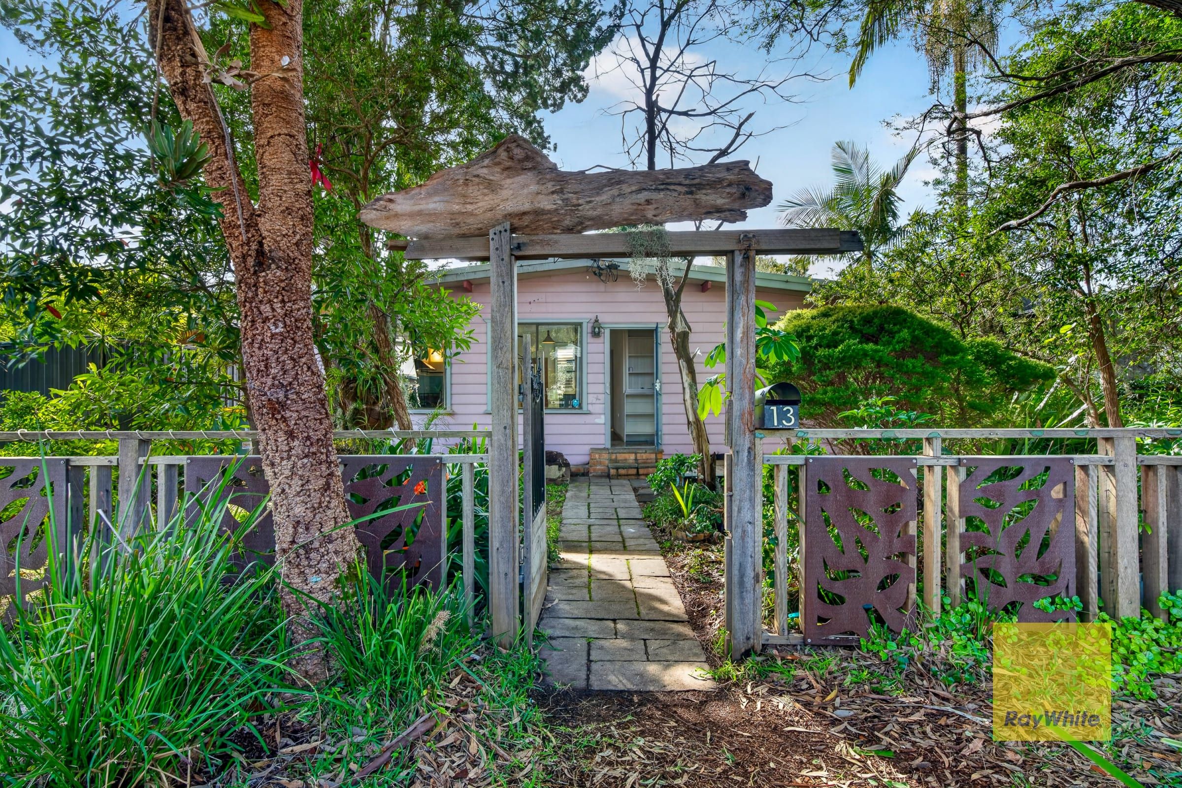 13 Lake View Parade, Umina Beach, NSW 2257