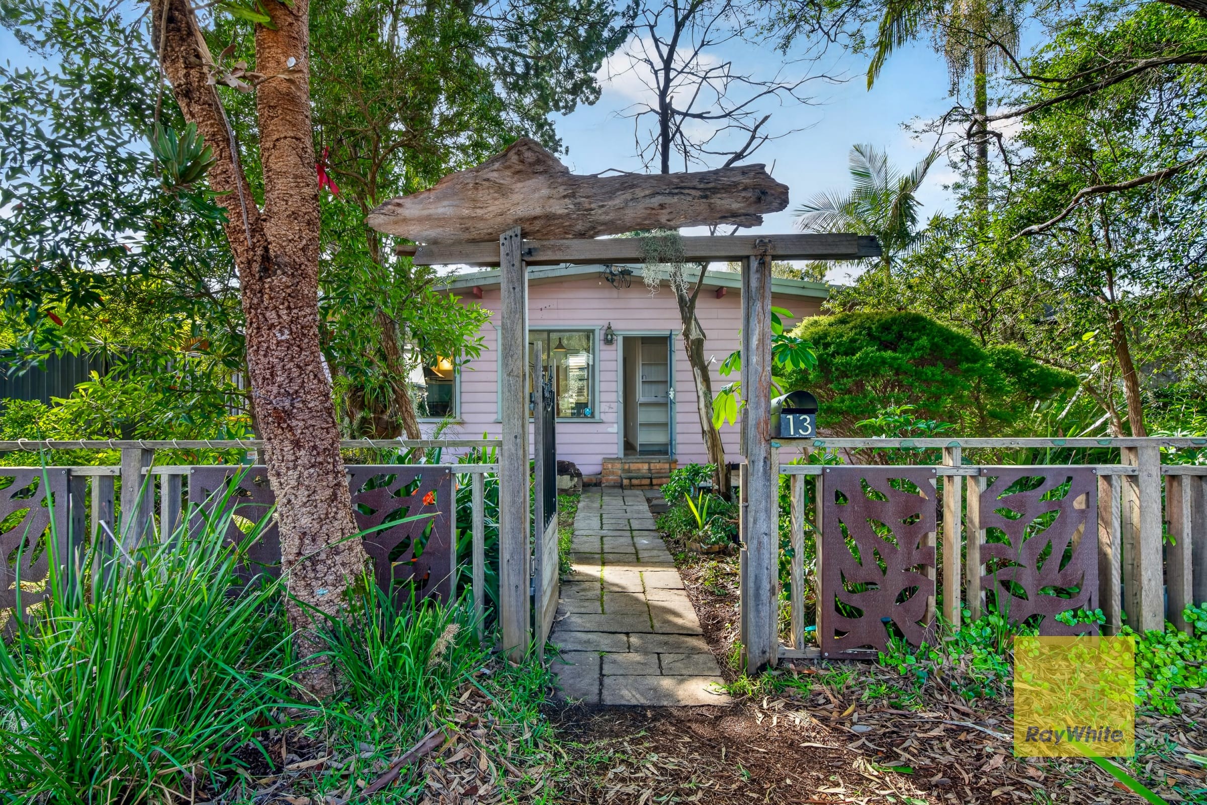 13 Lake View Parade, Umina Beach, NSW 2257