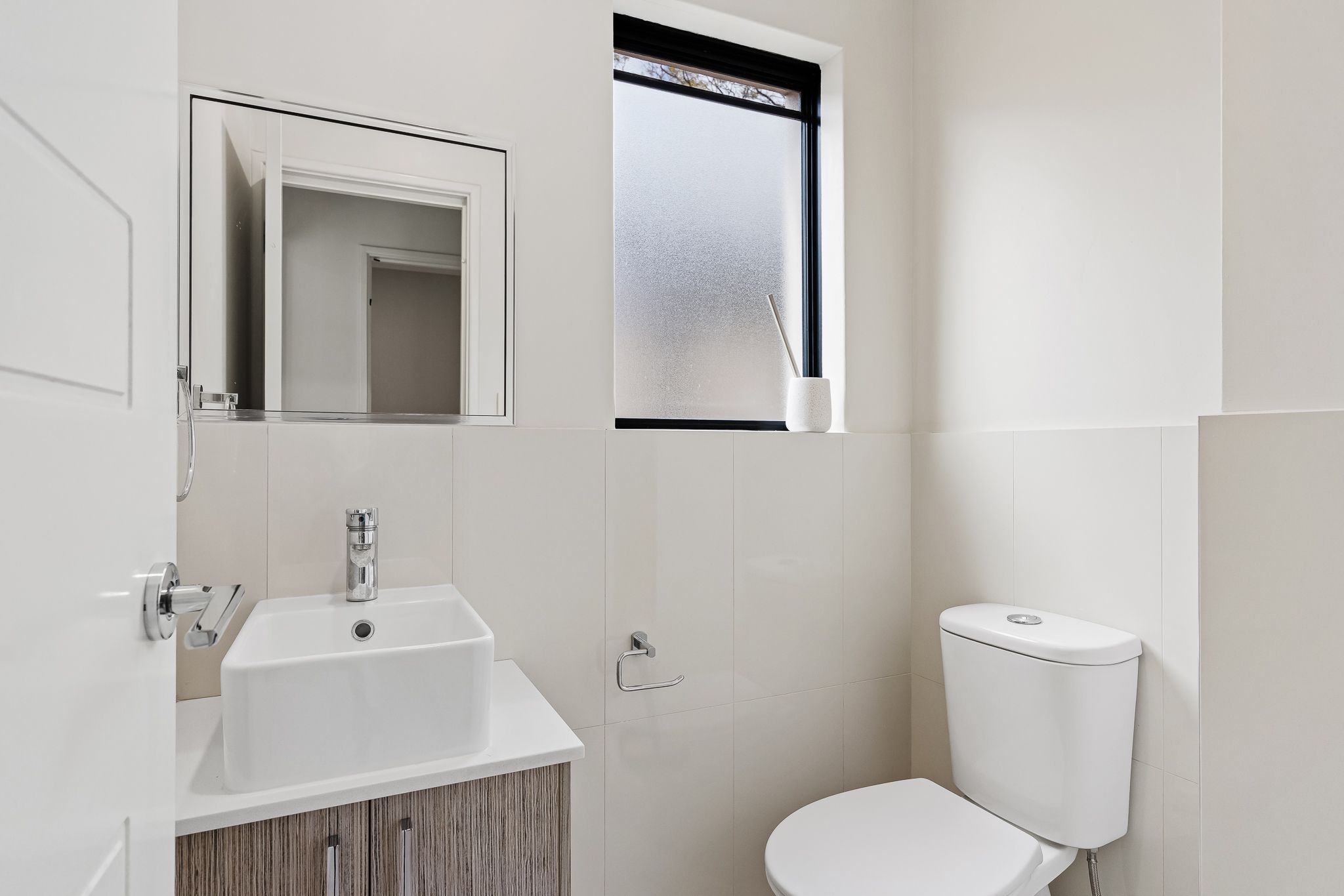 368 Sydenham Street — photo 17 of 23